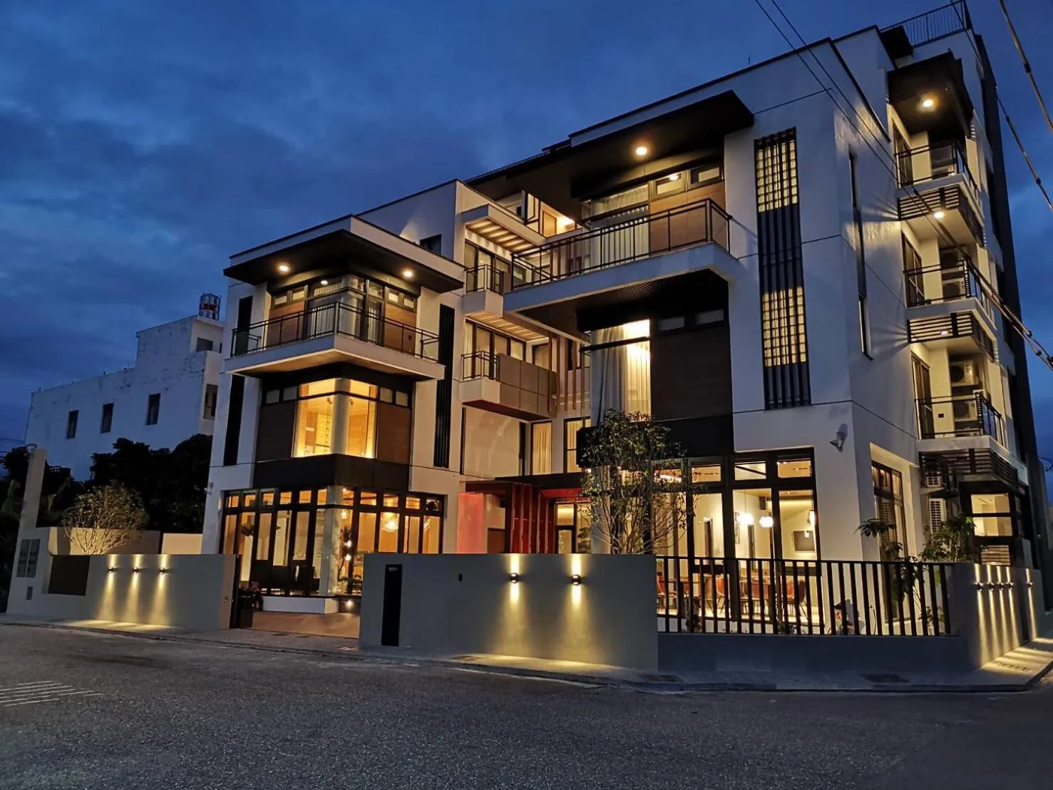 Property building in Grange Inn