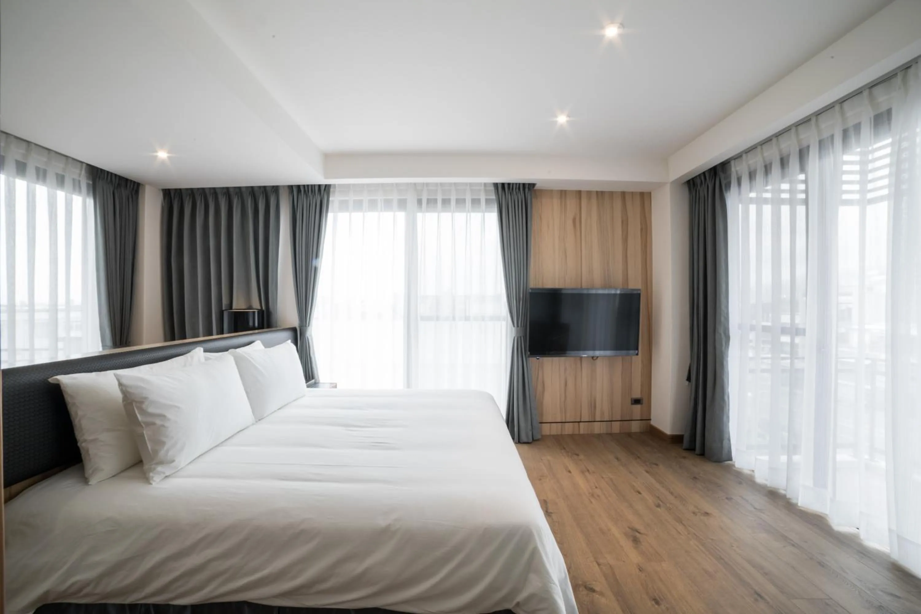 TV and multimedia, Bed in Grange Inn