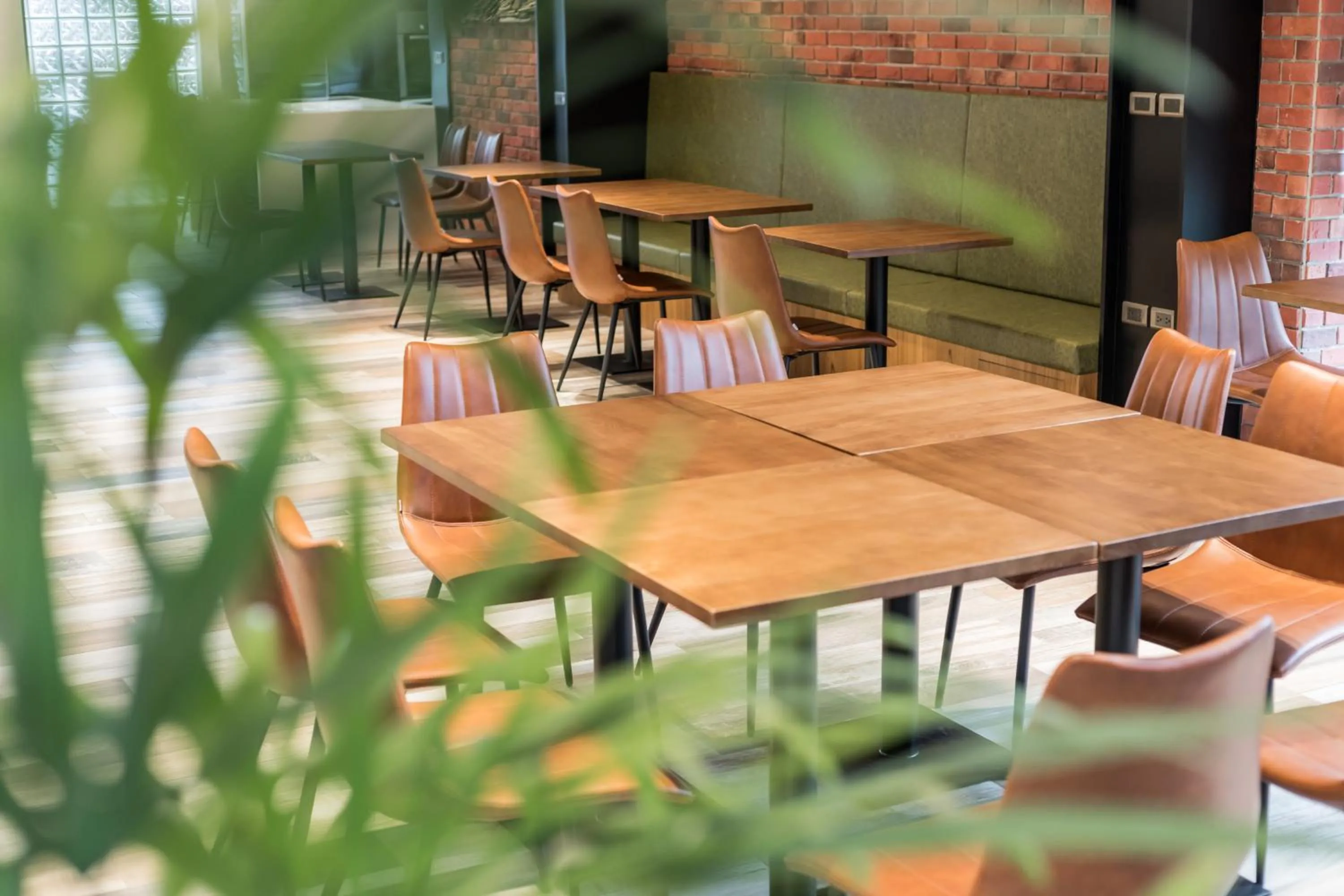 Restaurant/places to eat in Grange Inn