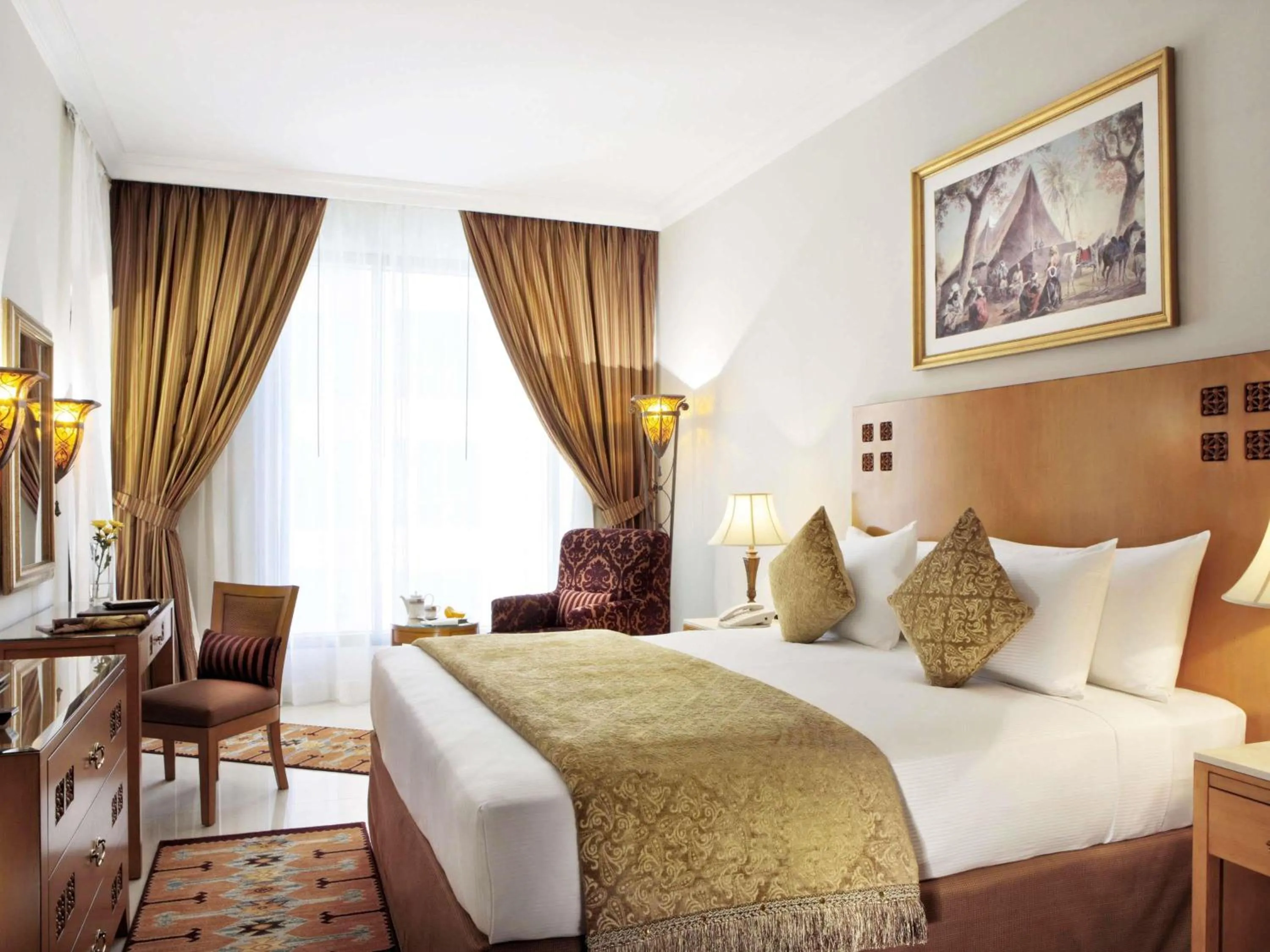 Bedroom, Bed in Mercure Dubai Barsha Heights Hotel Suites And Apartments