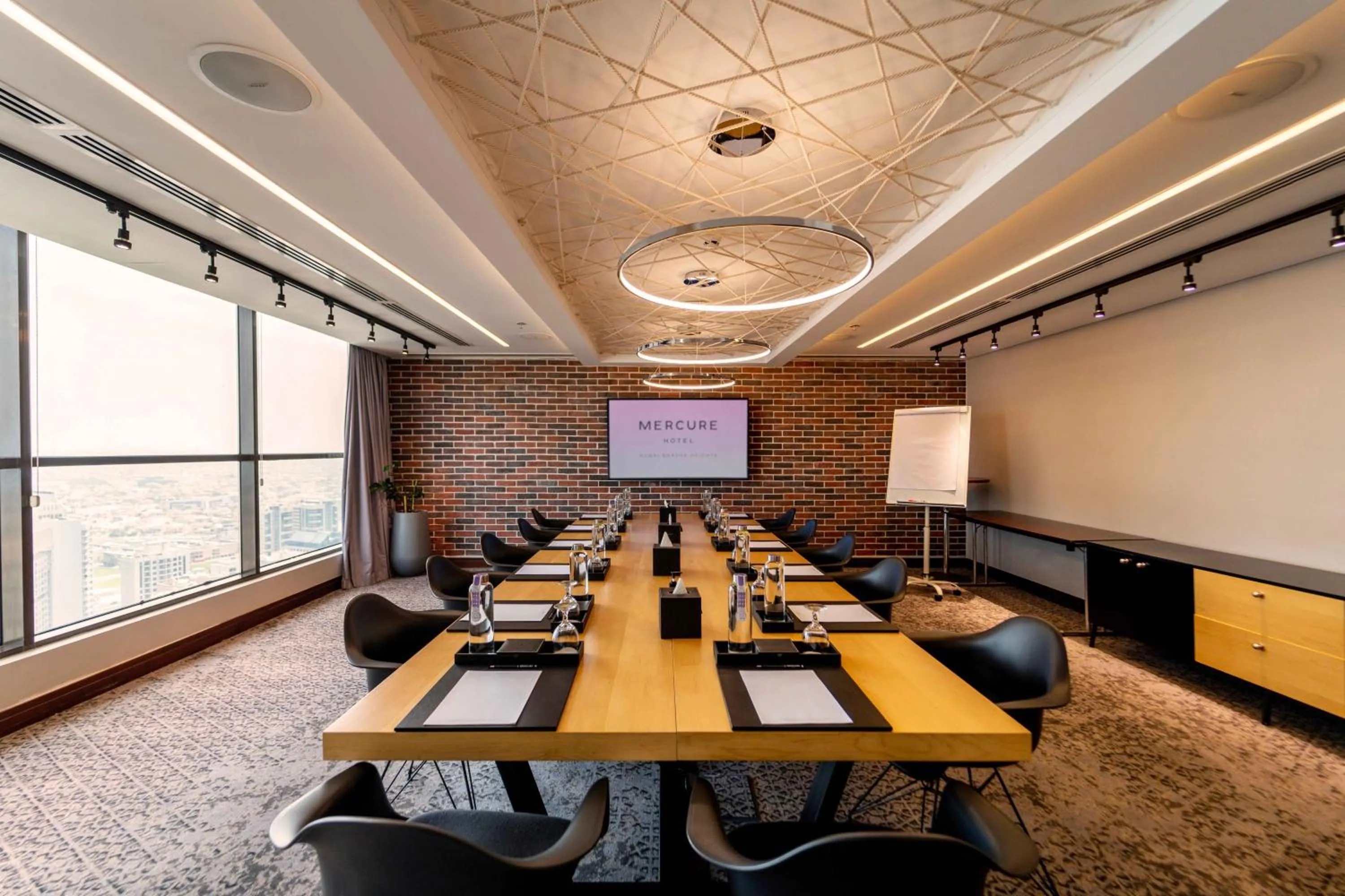Meeting/conference room in Mercure Dubai Barsha Heights Hotel Suites And Apartments