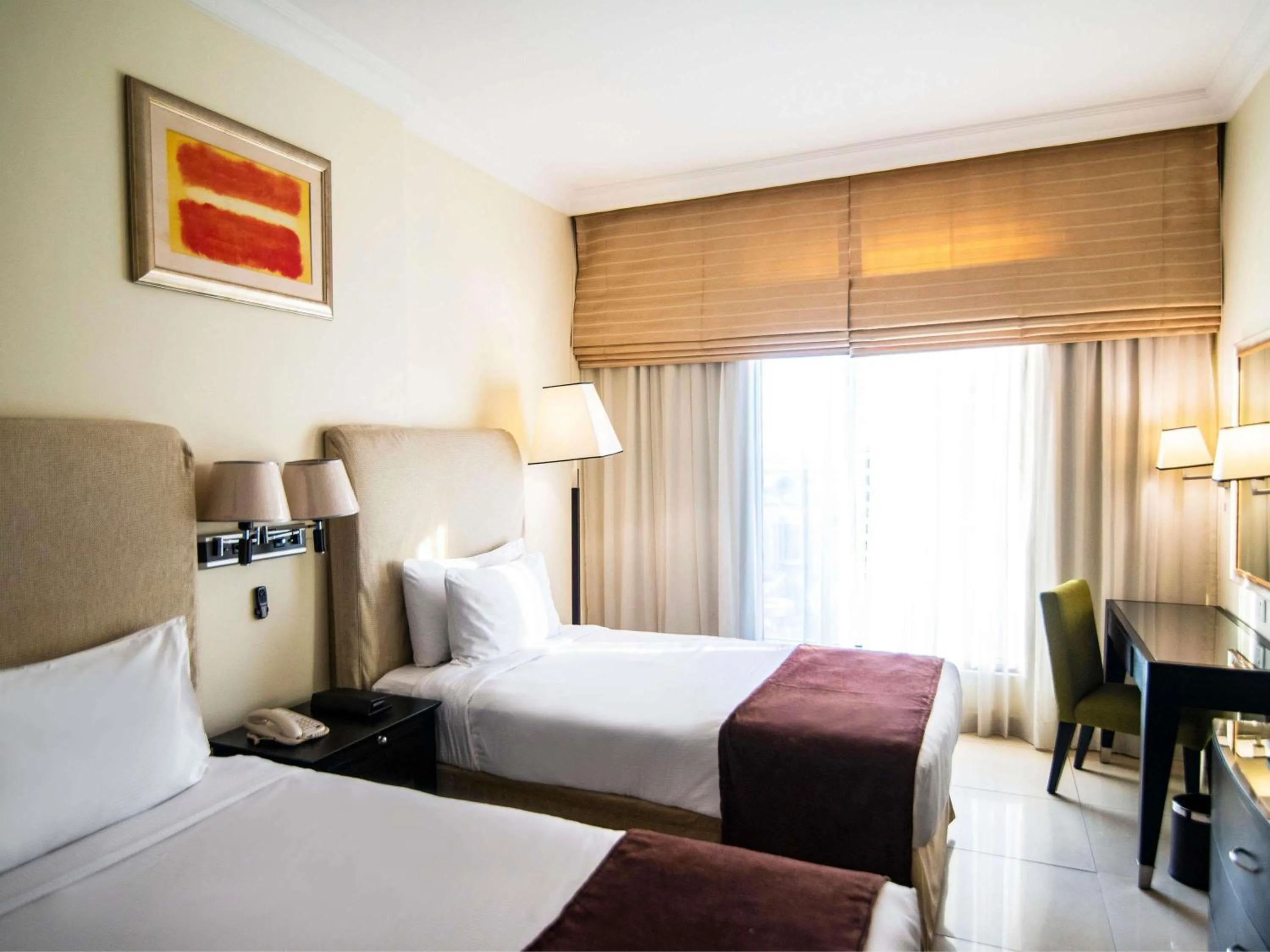 Bedroom, Bed in Mercure Dubai Barsha Heights Hotel Suites And Apartments