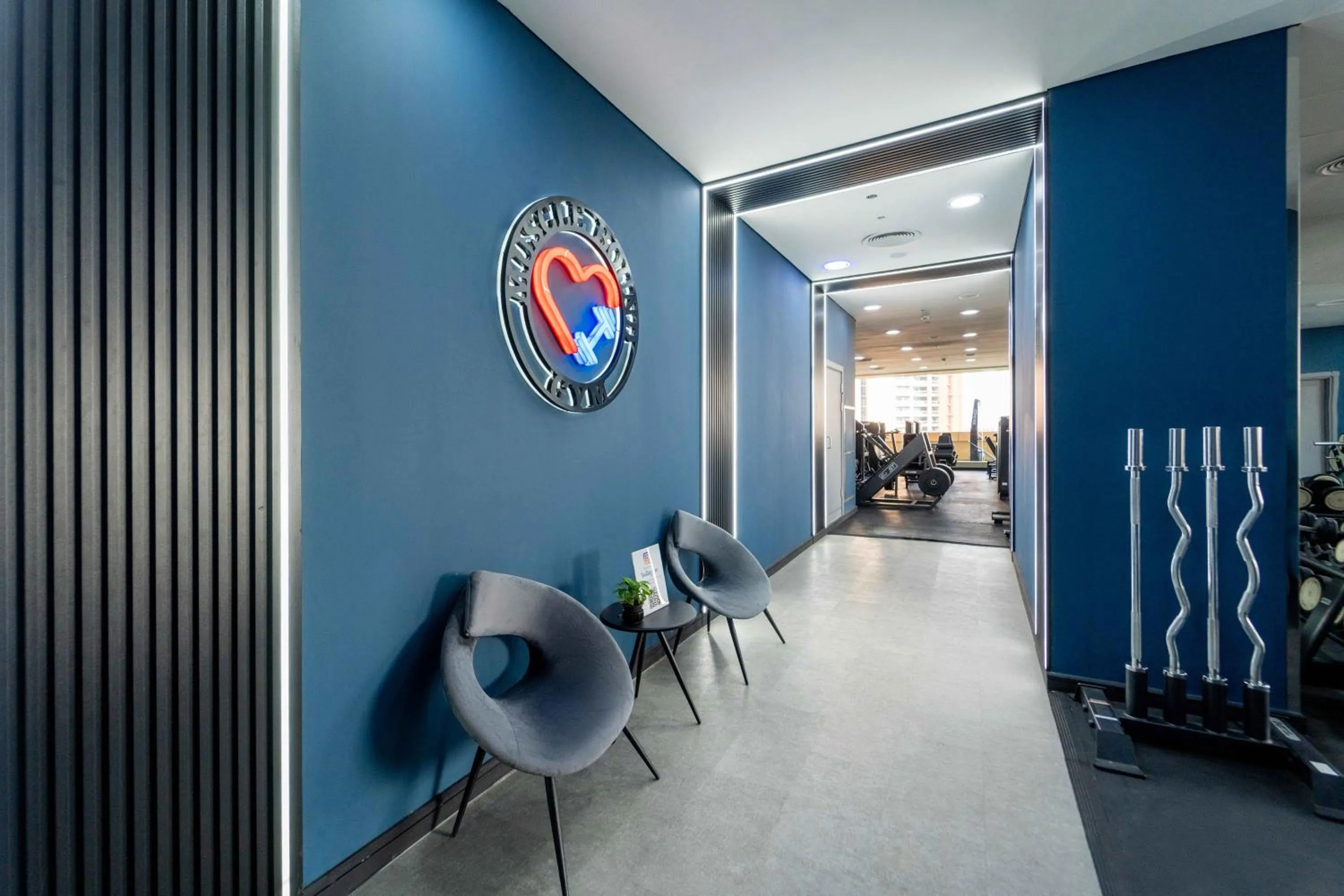 Fitness centre/facilities in Mercure Dubai Barsha Heights Hotel Suites And Apartments