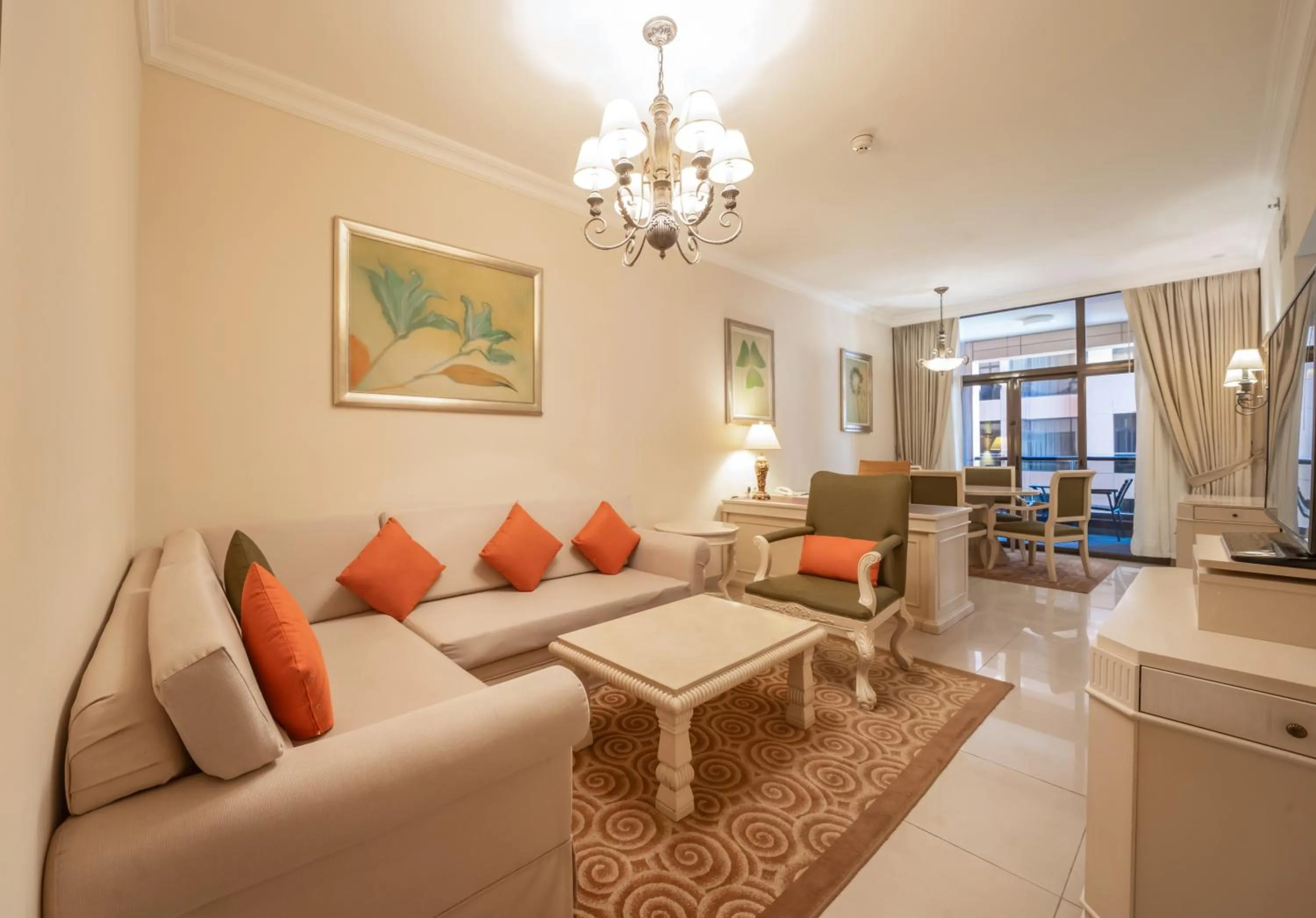 Living room in Mercure Dubai Barsha Heights Hotel Suites And Apartments