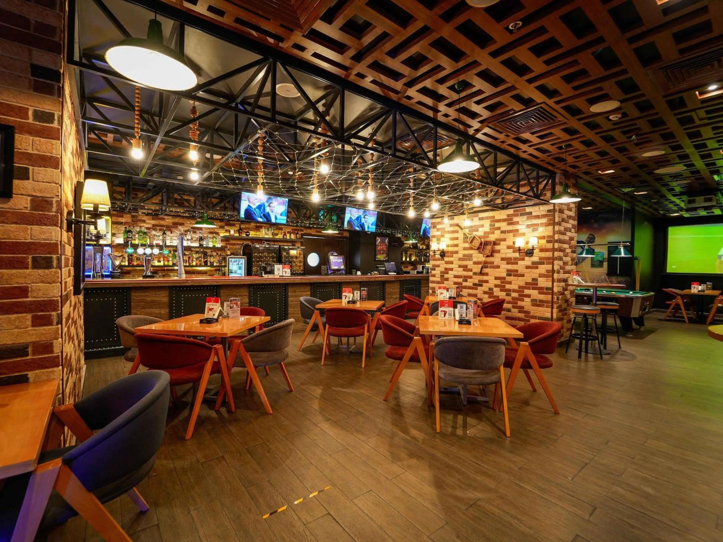 Lounge or bar in Mercure Dubai Barsha Heights Hotel Suites And Apartments