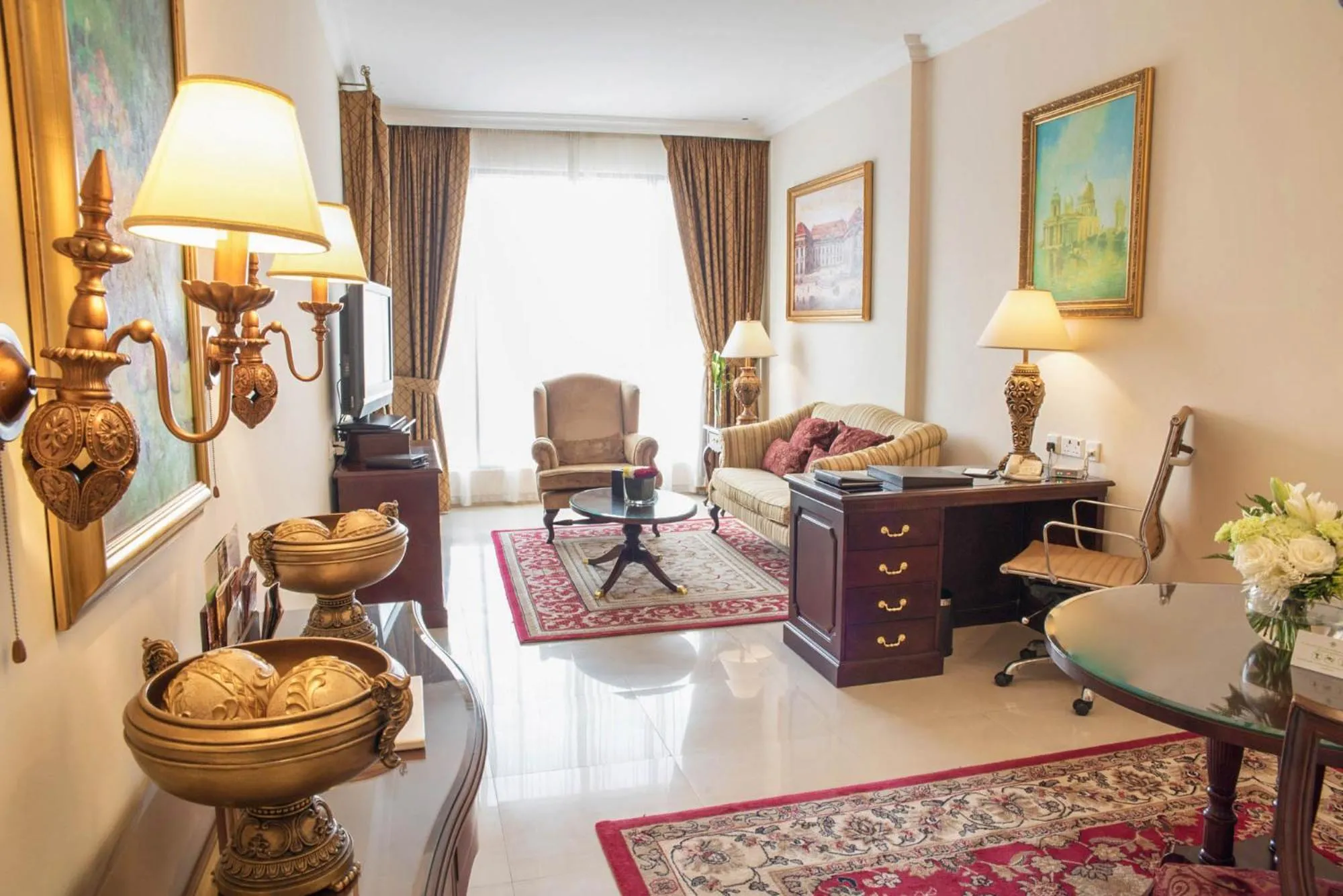 Living room in Mercure Dubai Barsha Heights Hotel Suites And Apartments