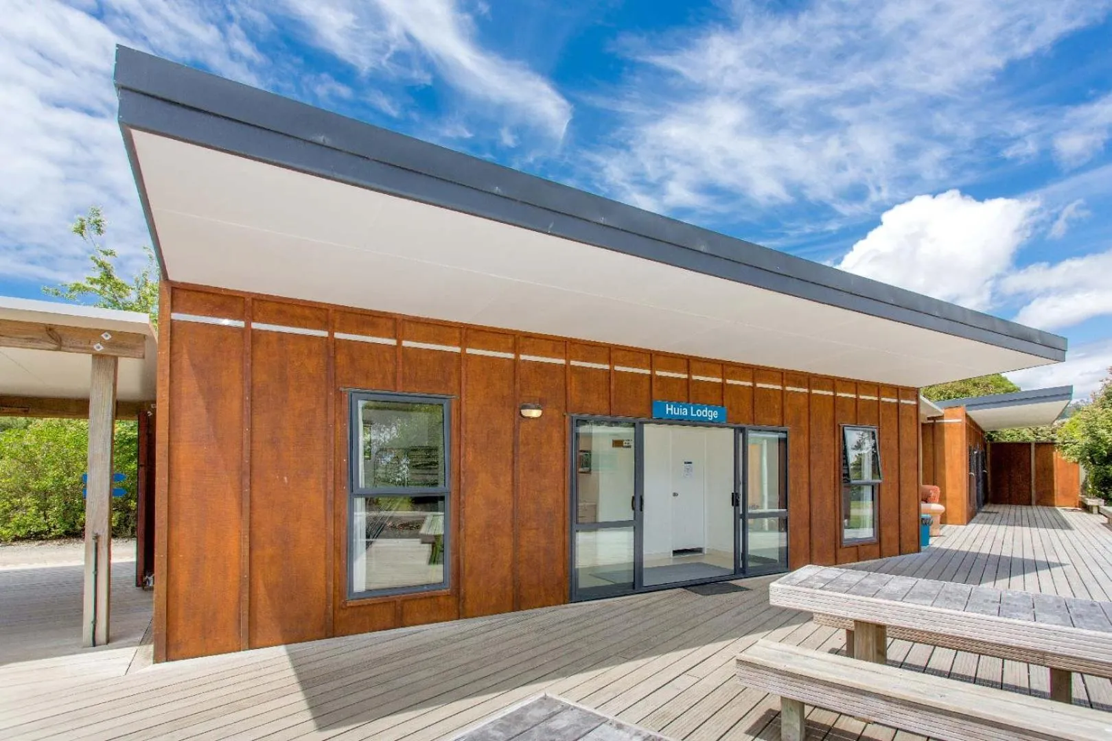 Property building in Hot Water Beach TOP 10 Holiday Park