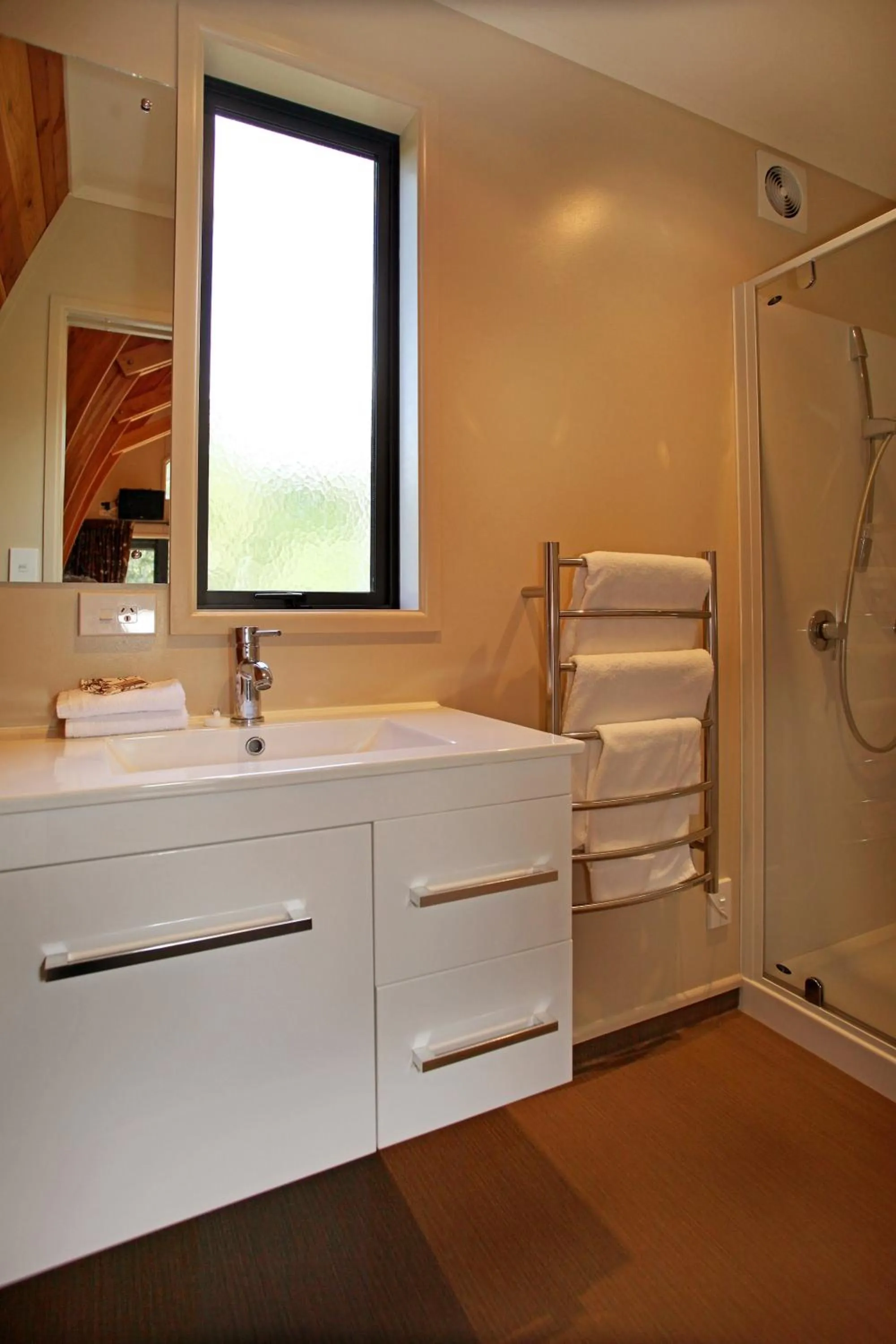 Shower in Hot Water Beach TOP 10 Holiday Park