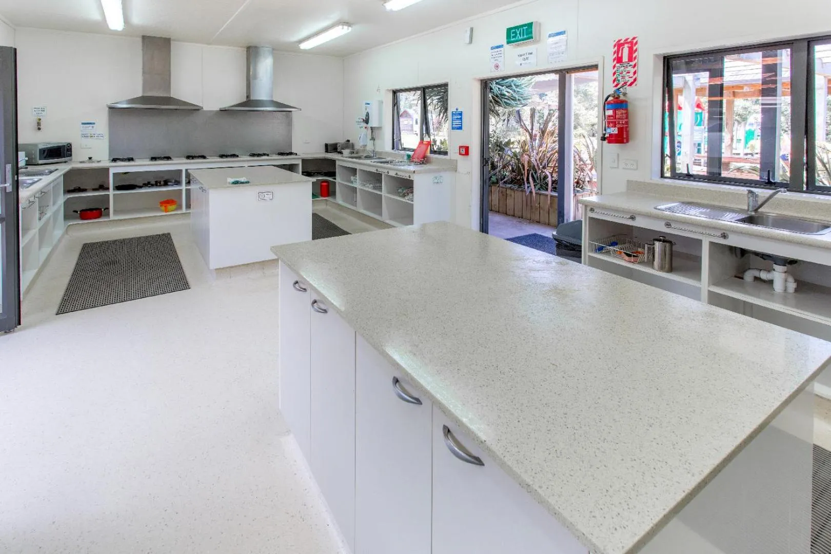 Kitchen or kitchenette in Hot Water Beach TOP 10 Holiday Park