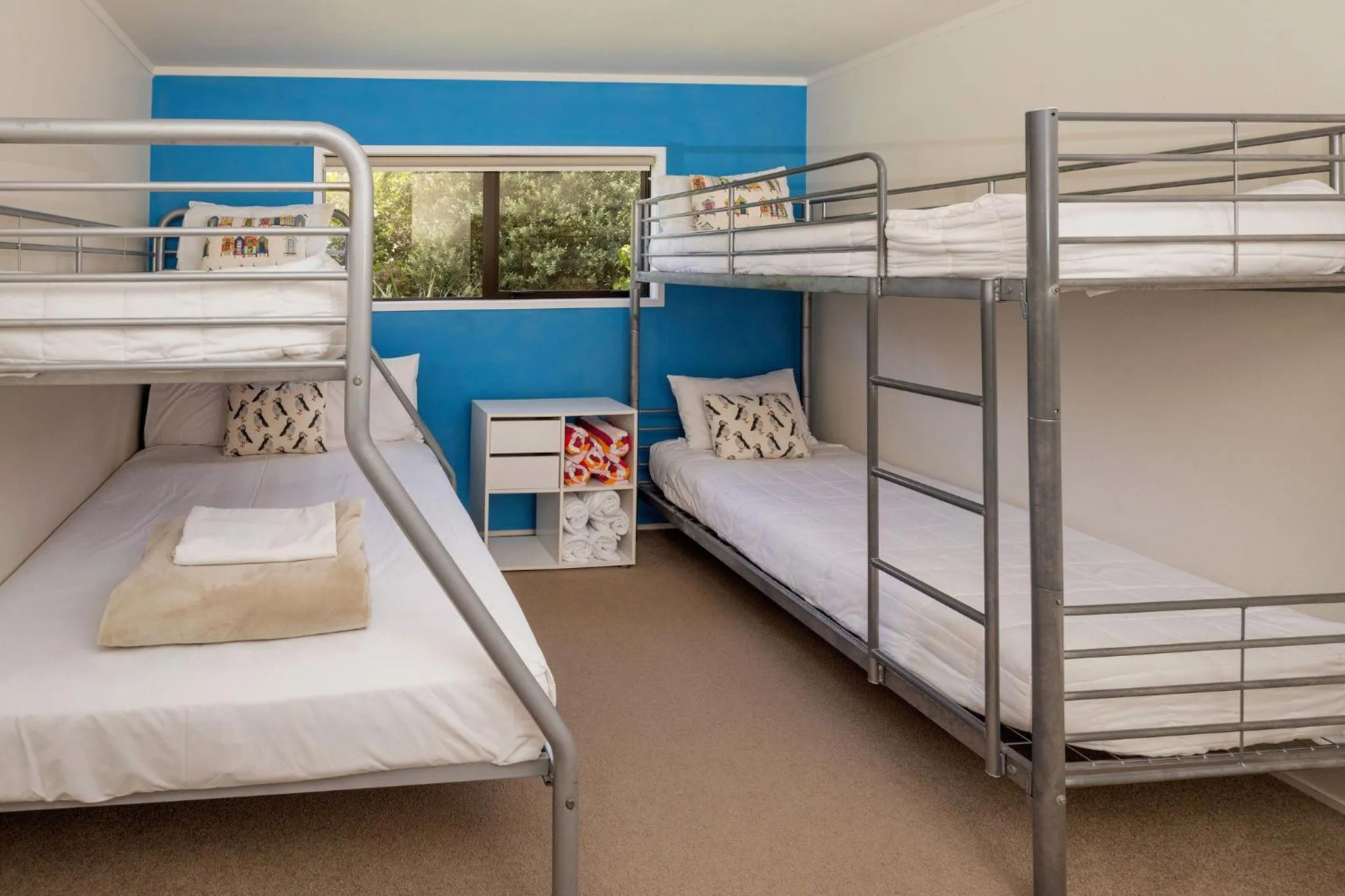 Bedroom, Bed in Hot Water Beach TOP 10 Holiday Park