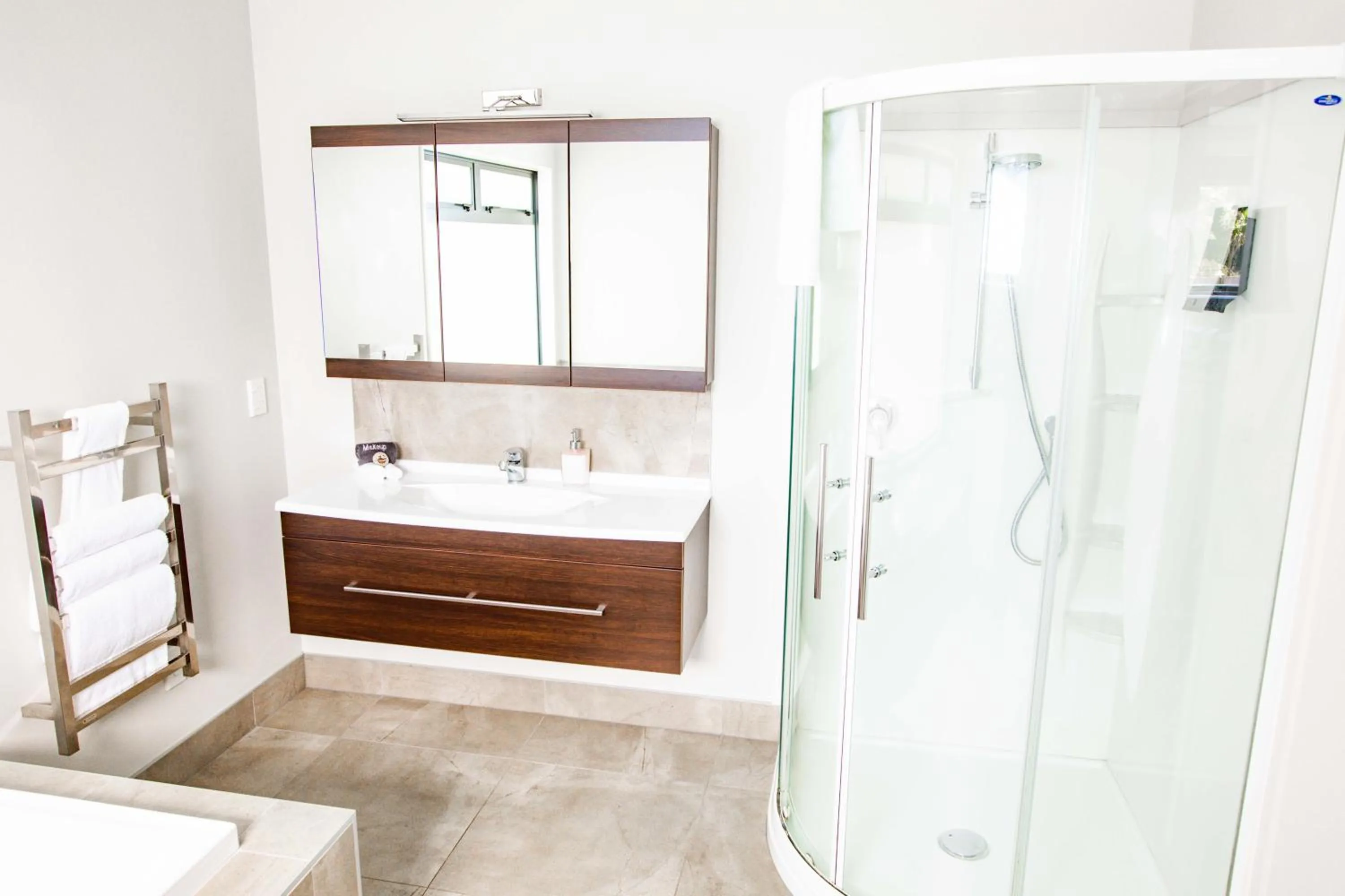 Shower in Hot Water Beach TOP 10 Holiday Park