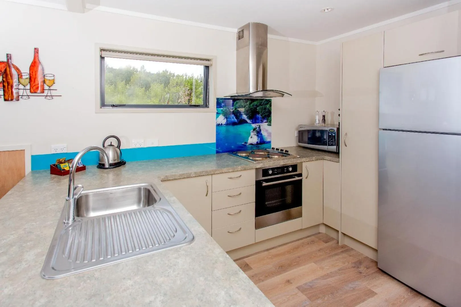 Kitchen or kitchenette in Hot Water Beach TOP 10 Holiday Park