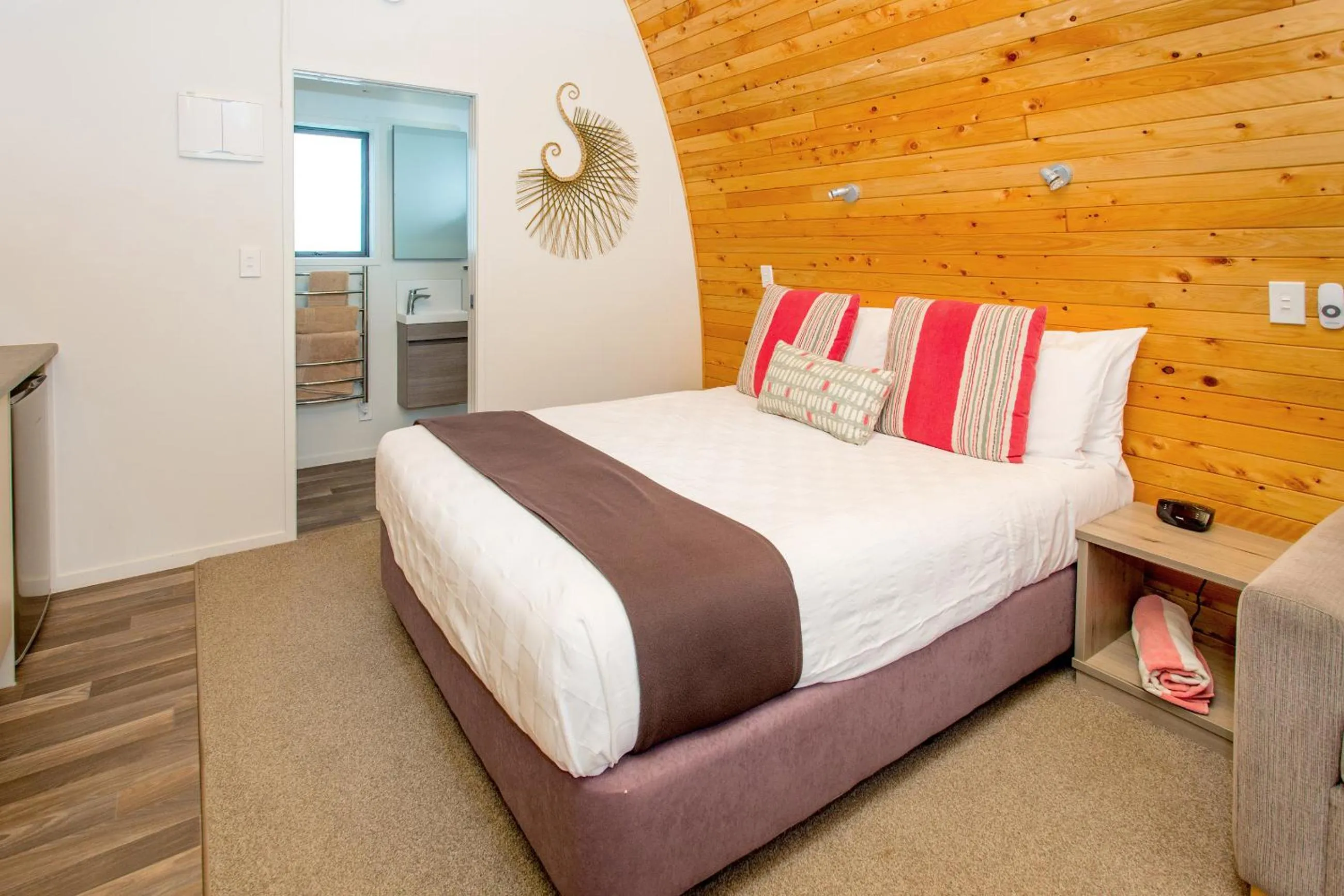 Shower, Bed in Hot Water Beach TOP 10 Holiday Park