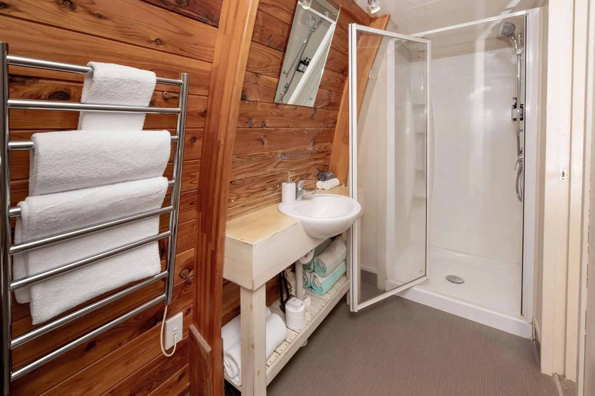 Shower in Hot Water Beach TOP 10 Holiday Park