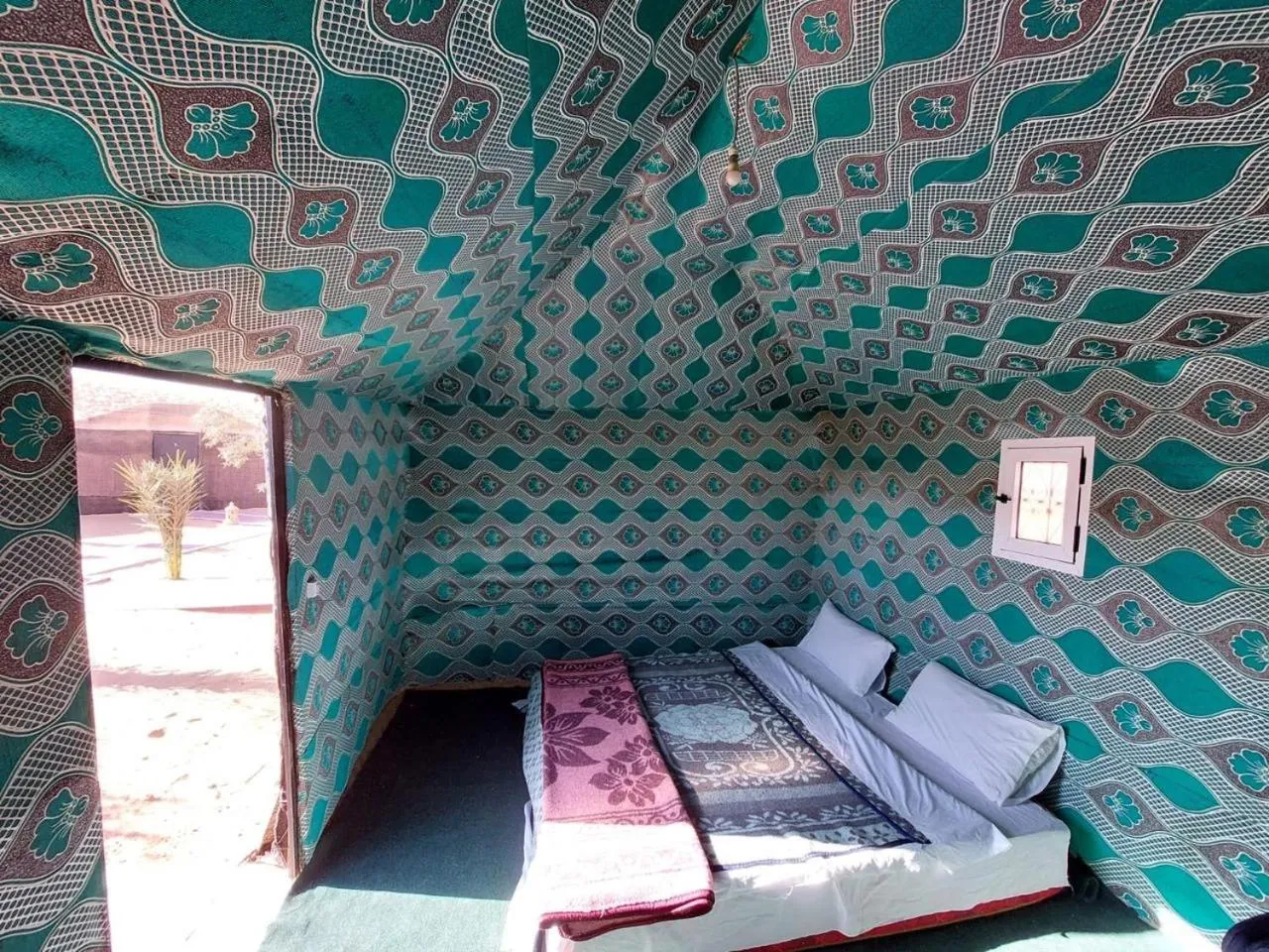 Bed in Mustapha Camp Merzouga