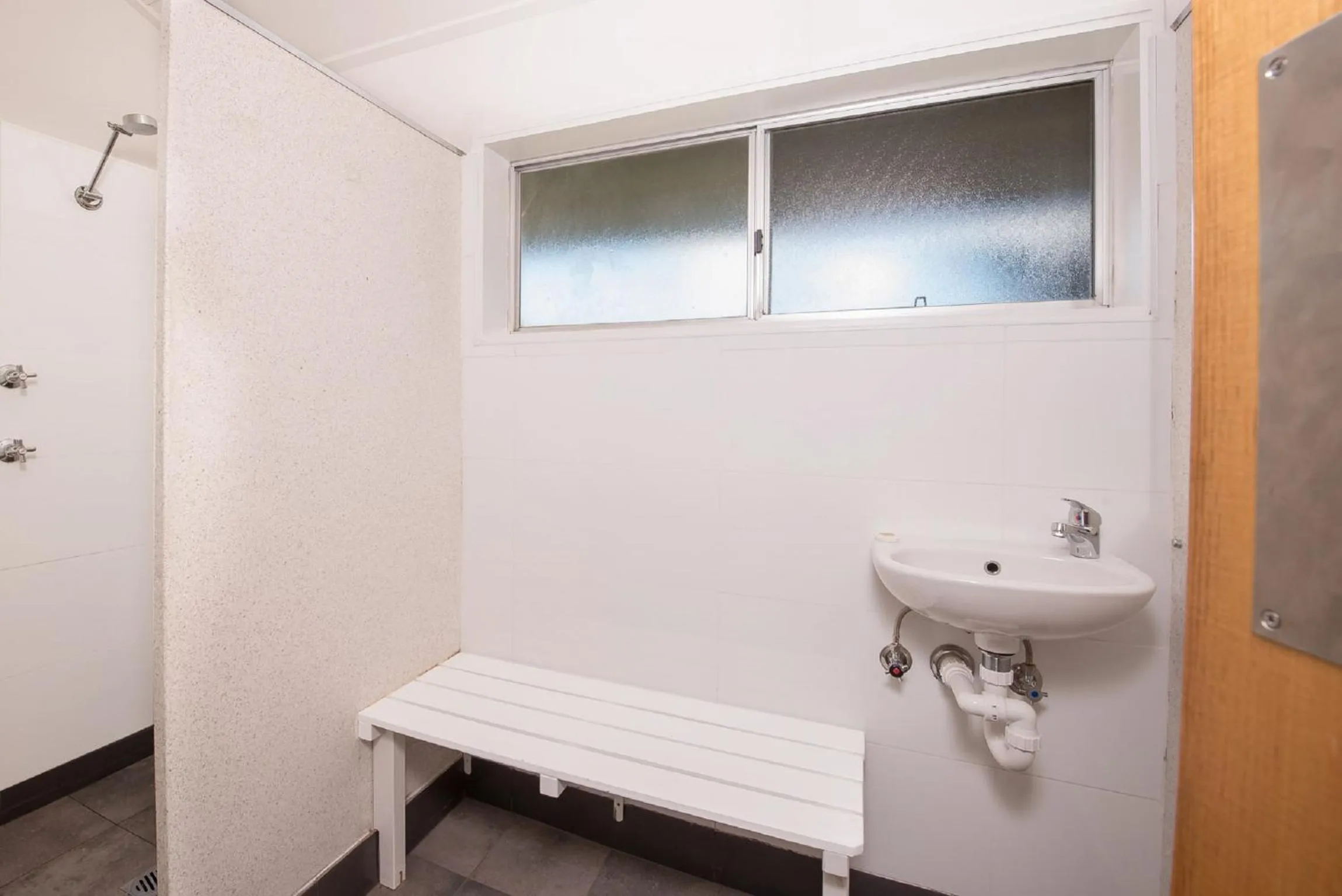 Shower in Alpine Gables