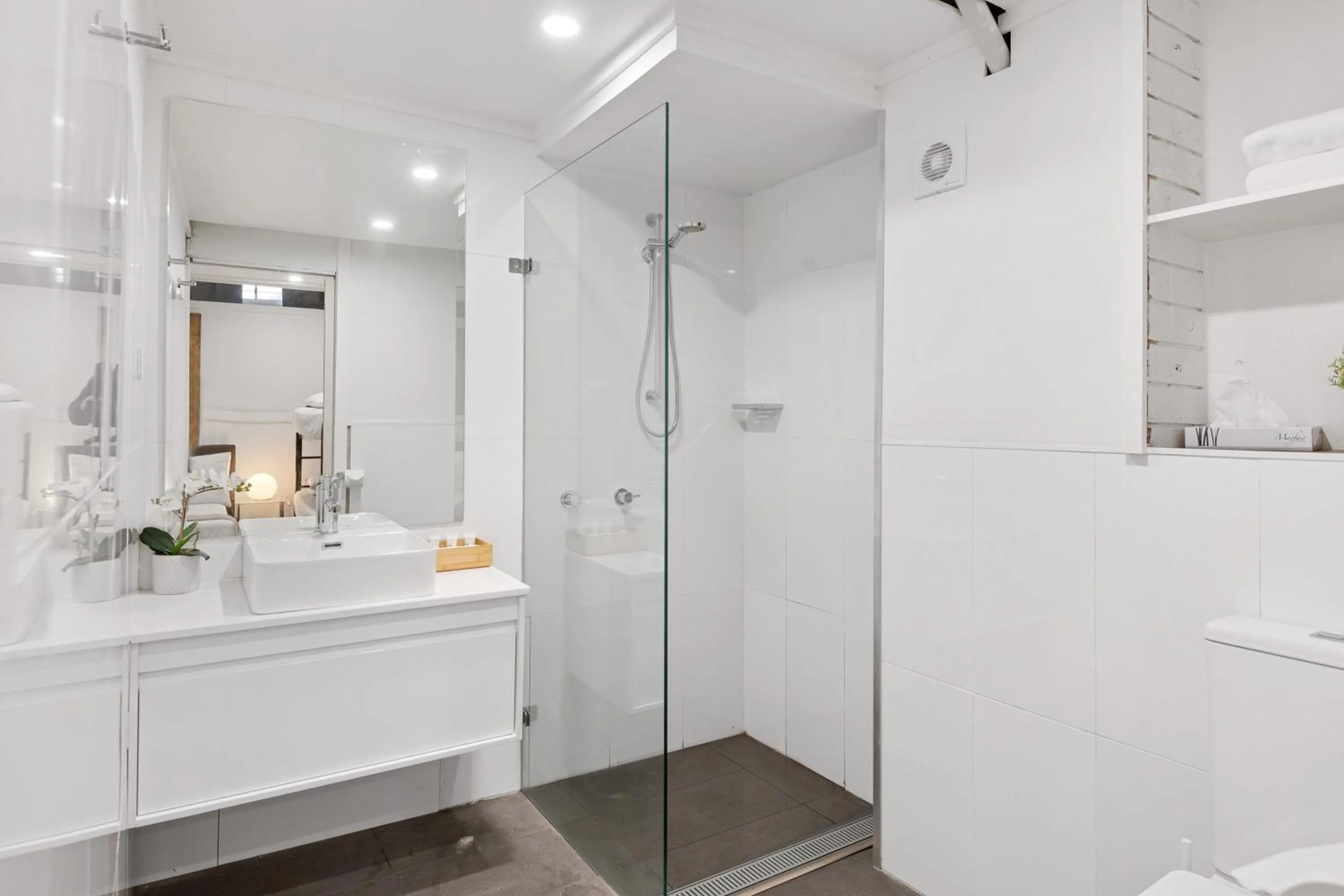 Bathroom in Alpine Gables