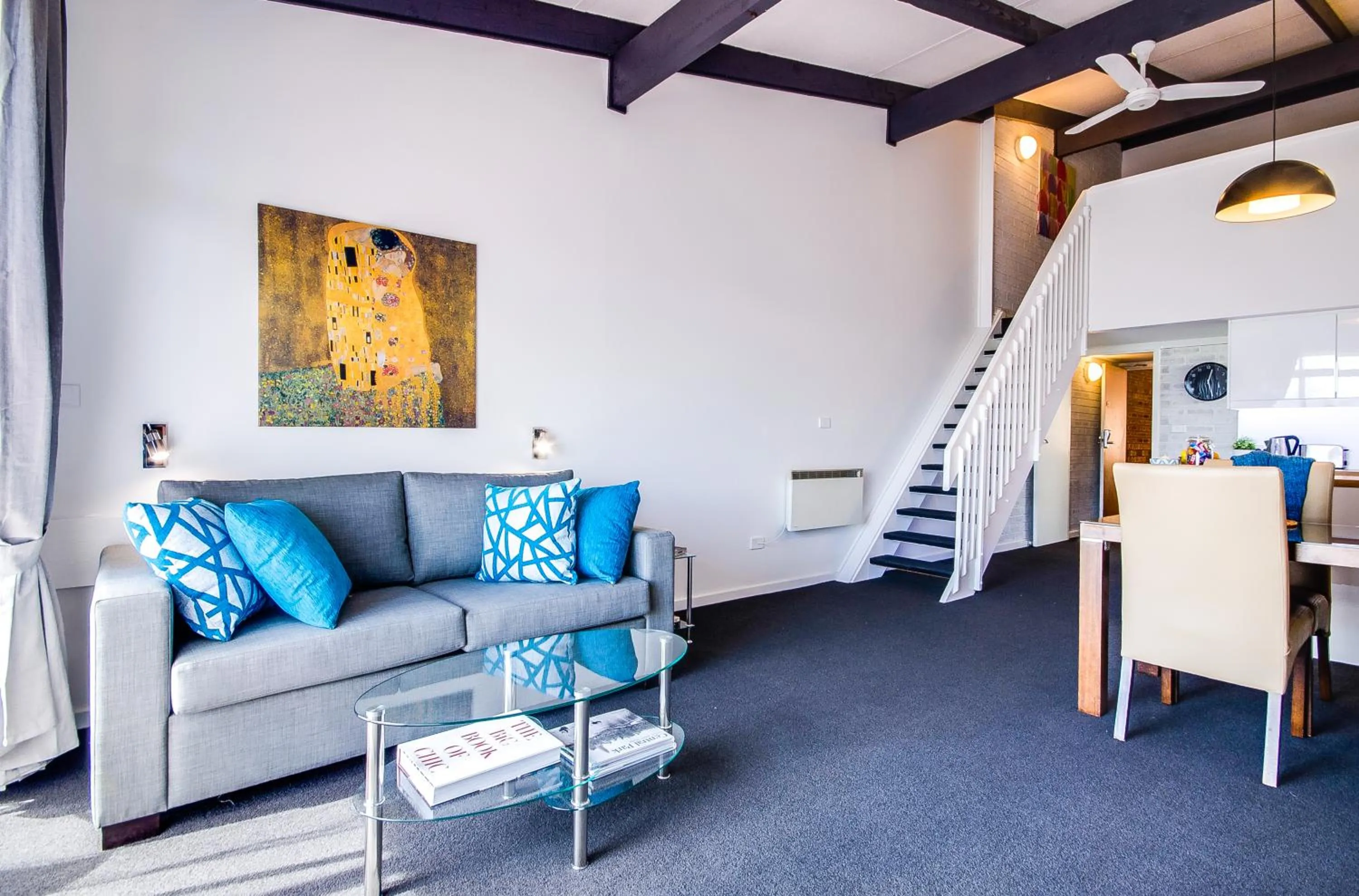 Photo of the whole room in Alpine Gables