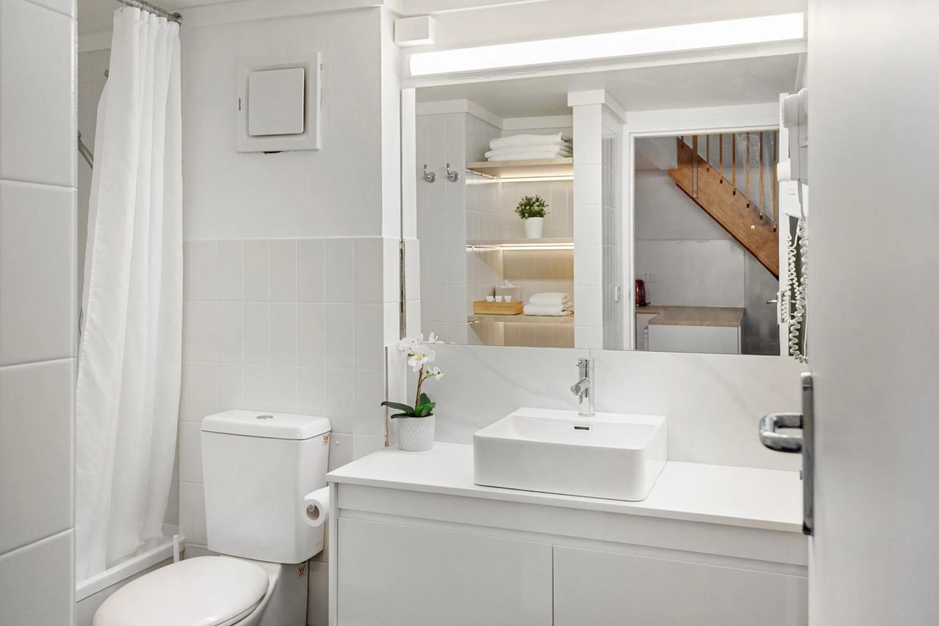 Bathroom in Alpine Gables