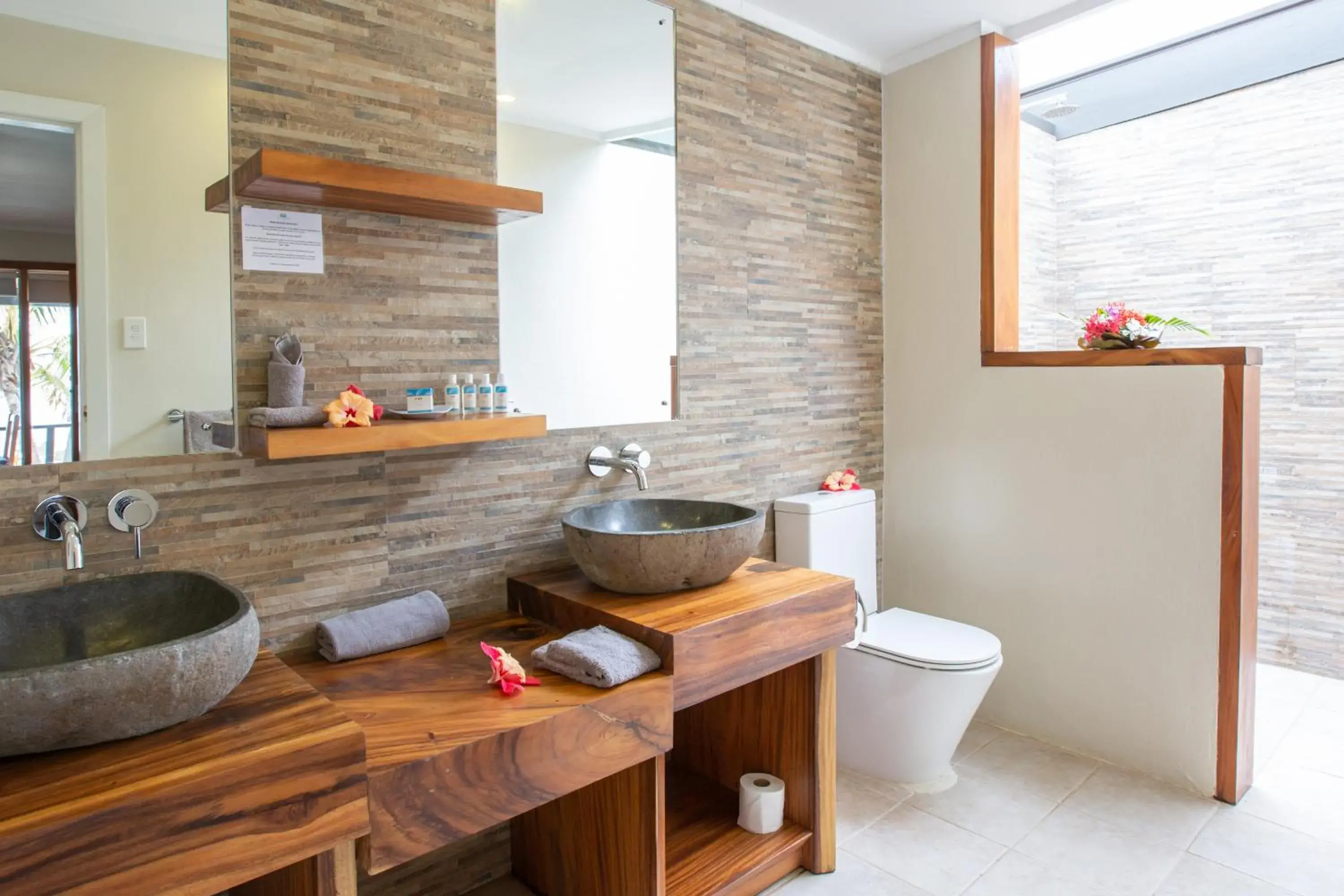 Deluxe Villa - Beach Front in Octopus Resort Deluxe Villa - Beach Front in Octopus Resort