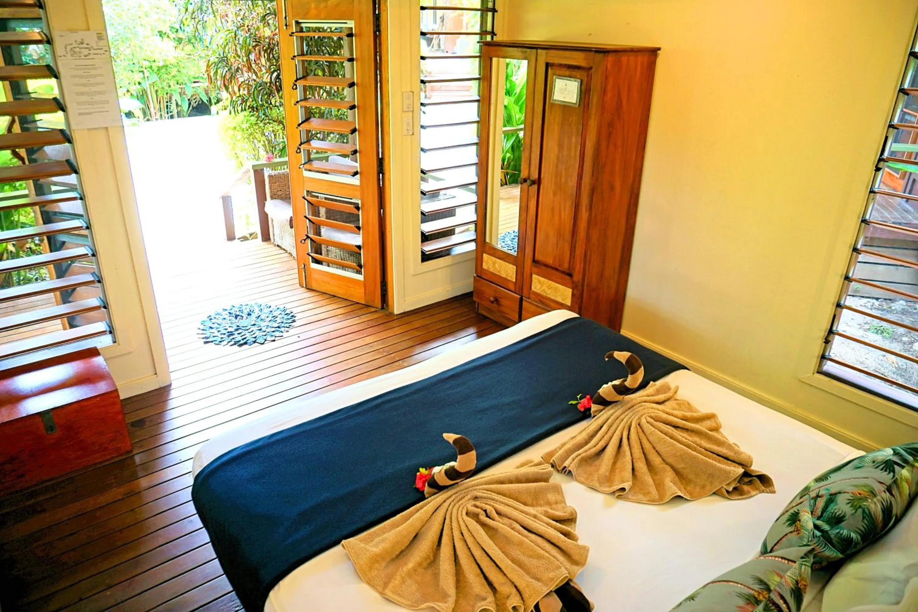 Photo of the whole room, Bed in Octopus Resort