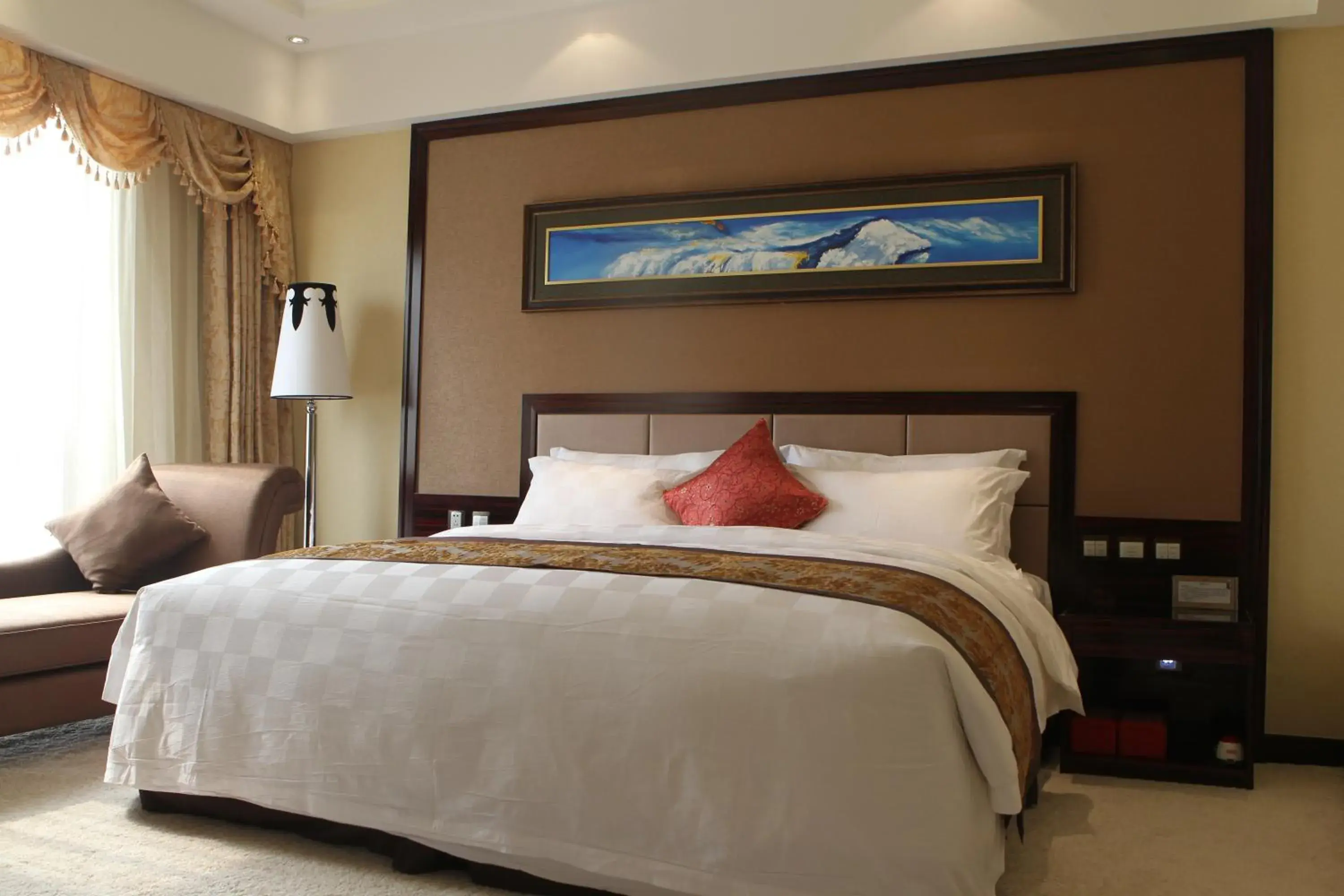 Deluxe King Room in Zhengzhou Jianguo Hotel Deluxe King Room in Zhengzhou Jianguo Hotel