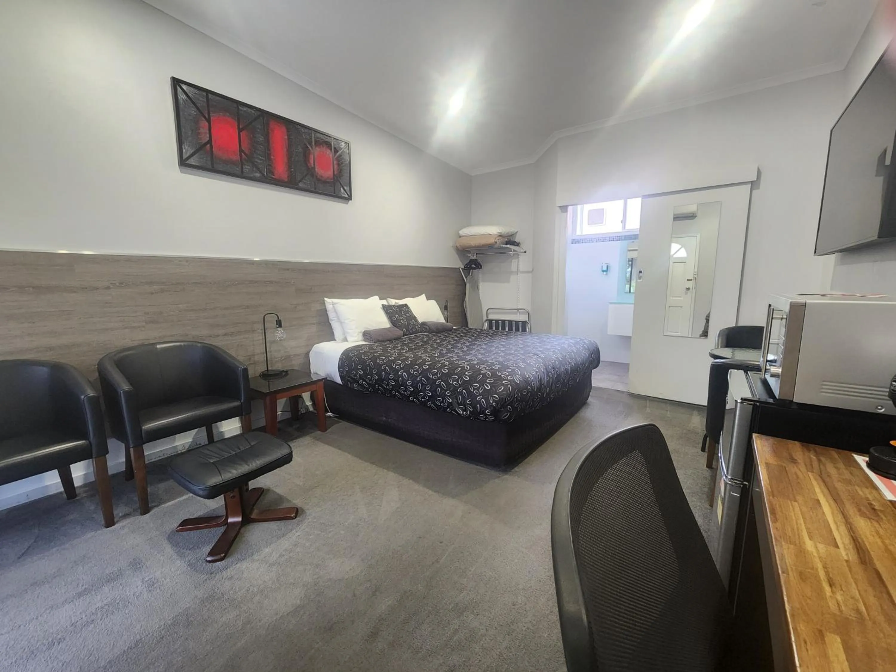 Bed in Motel24Seven and Apartments