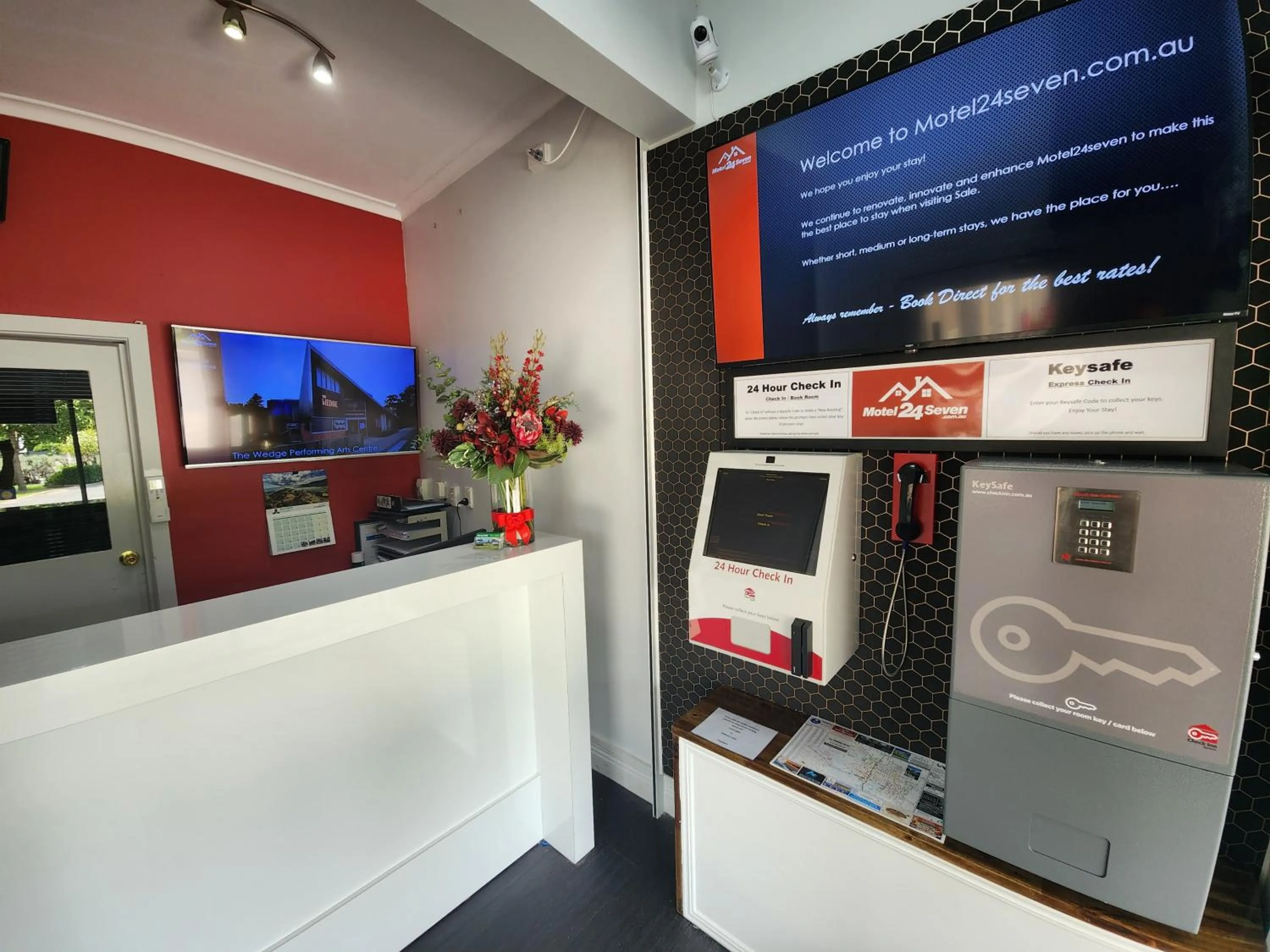 Motel24Seven and Apartments