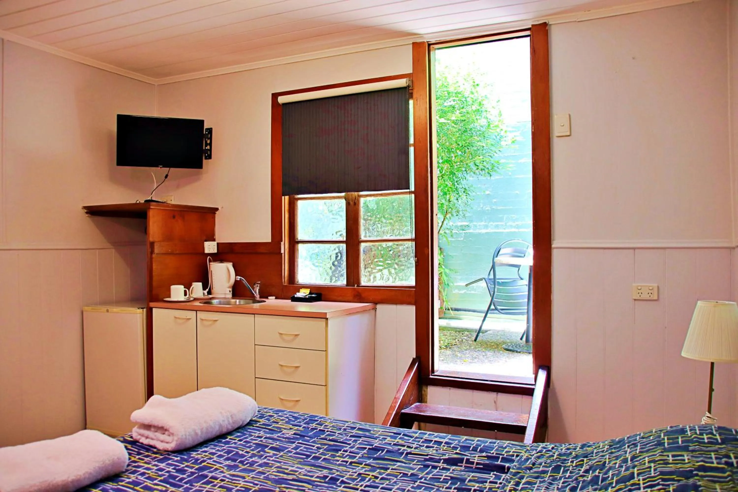 Bedroom, Bed in Brisbane Manor