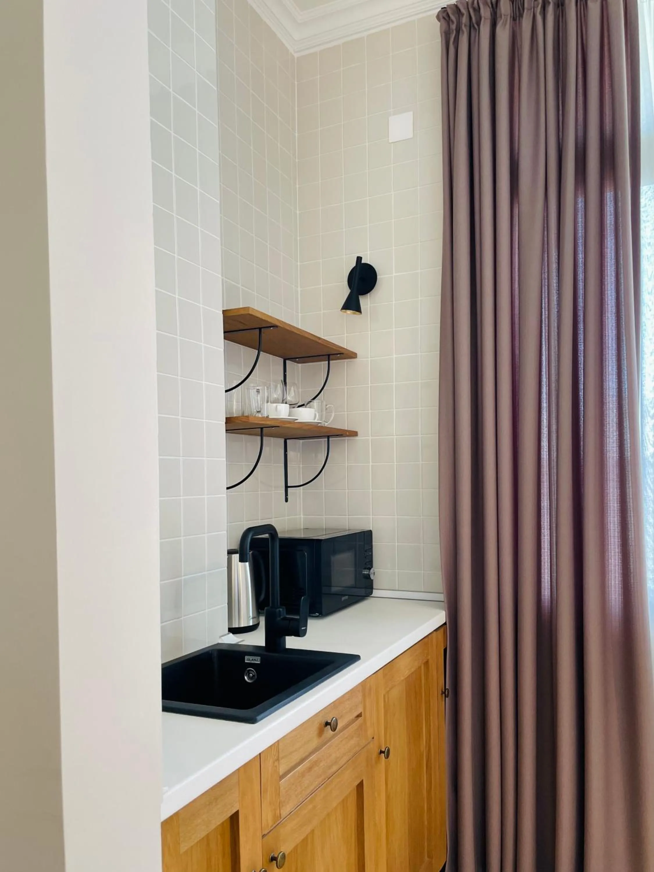 Kitchen or kitchenette in Arts Hotel Tbilisi