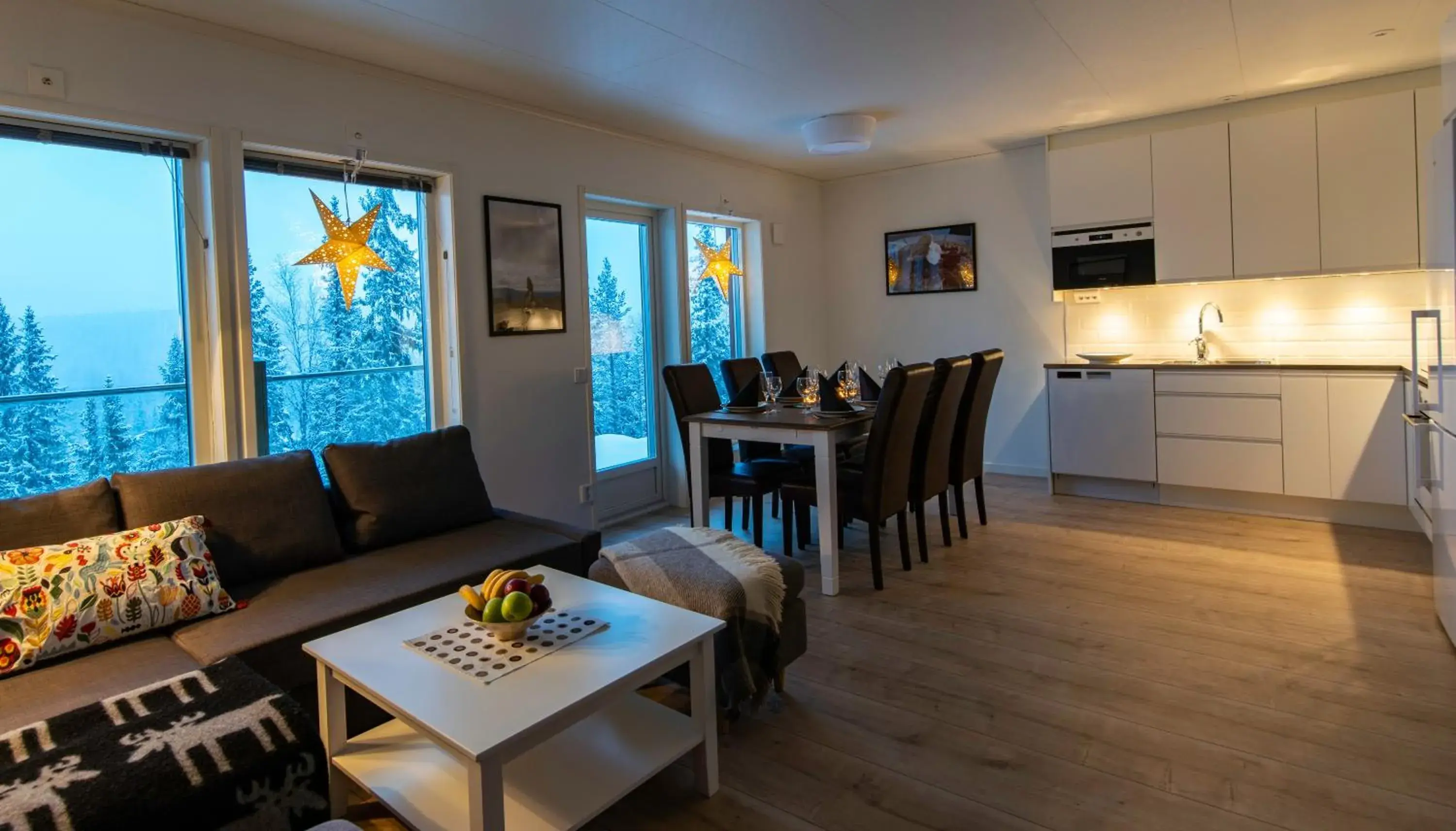 Two-Bedroom Apartment with Mountain View - Parkstigen 60H - Pets Allowed in Parkstigens Lägenheter Two-Bedroom Apartment with Mountain View - Parkstigen 60H - Pets Allowed in Parkstigens Lägenheter