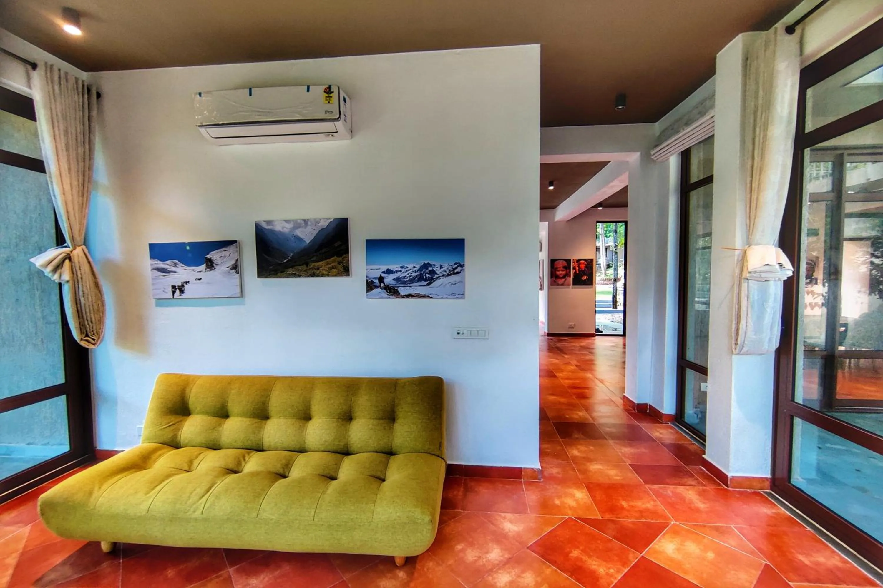 Living room in Atali Ganga Resort, Rishikesh