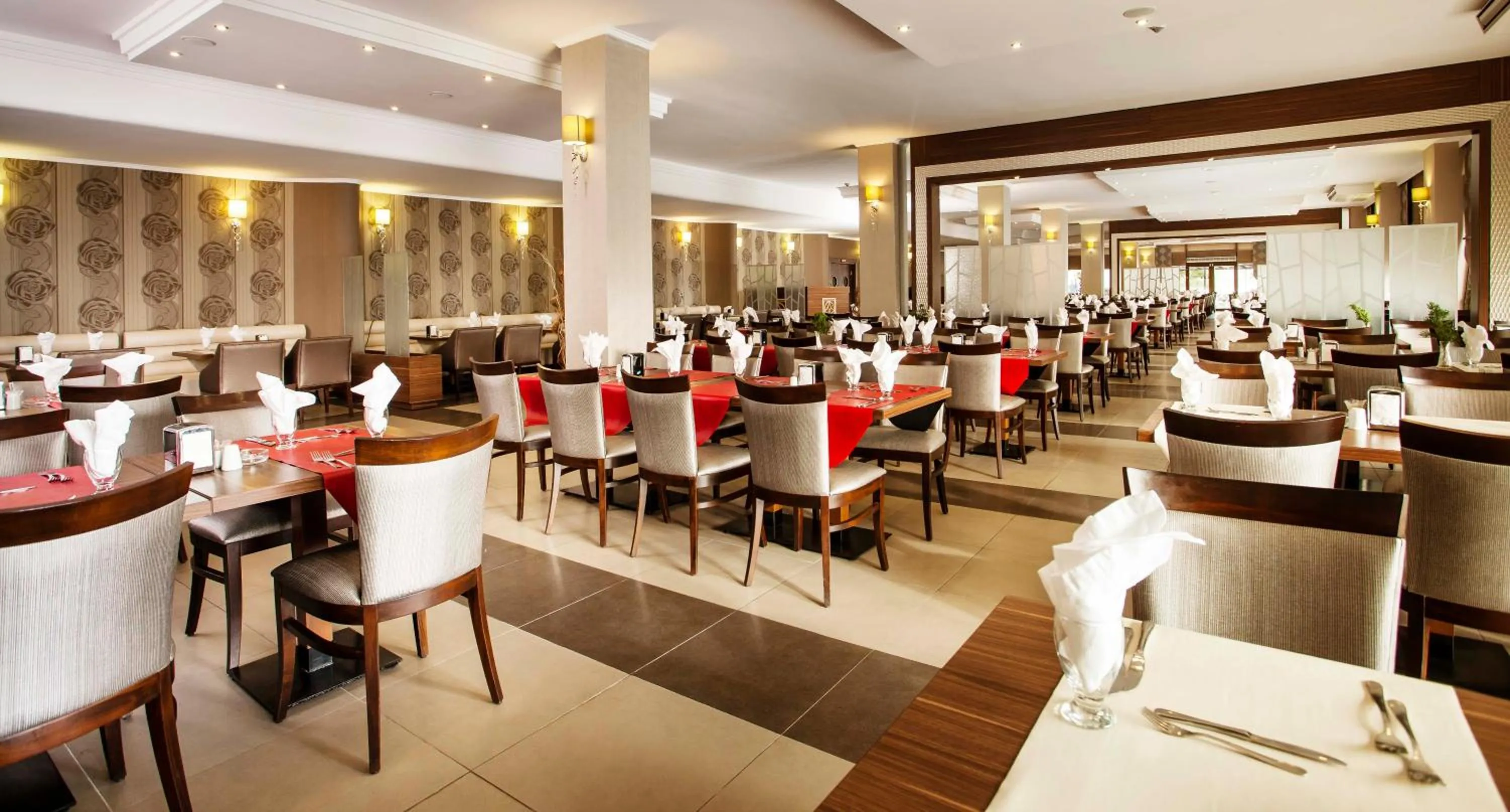 Restaurant/places to eat in Tusan Beach Resort - All Inclusive