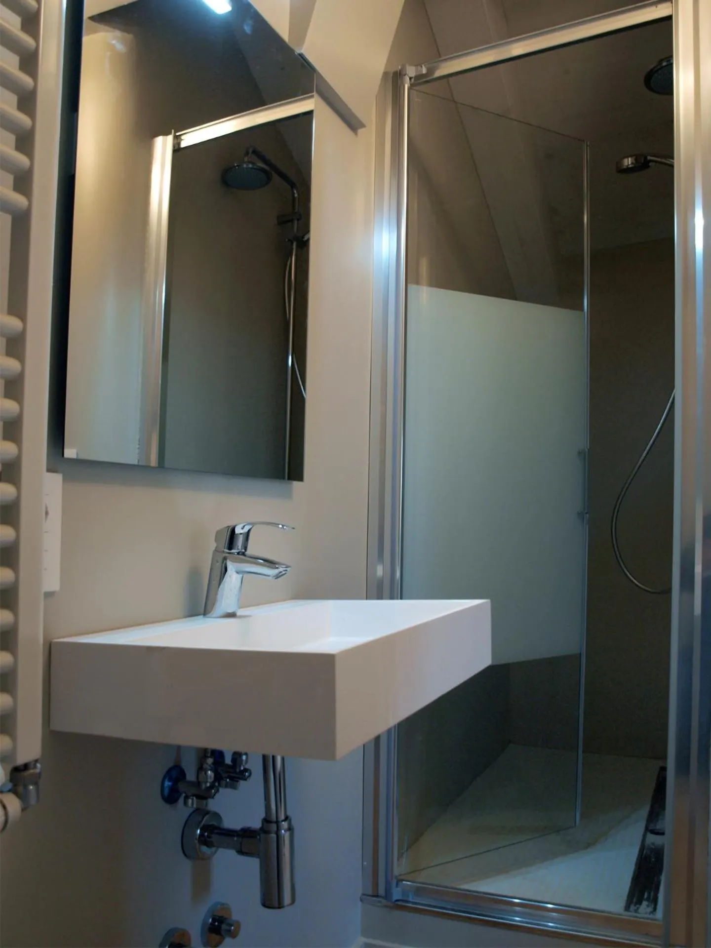 Bathroom in Cosmopolitan Central Rooms