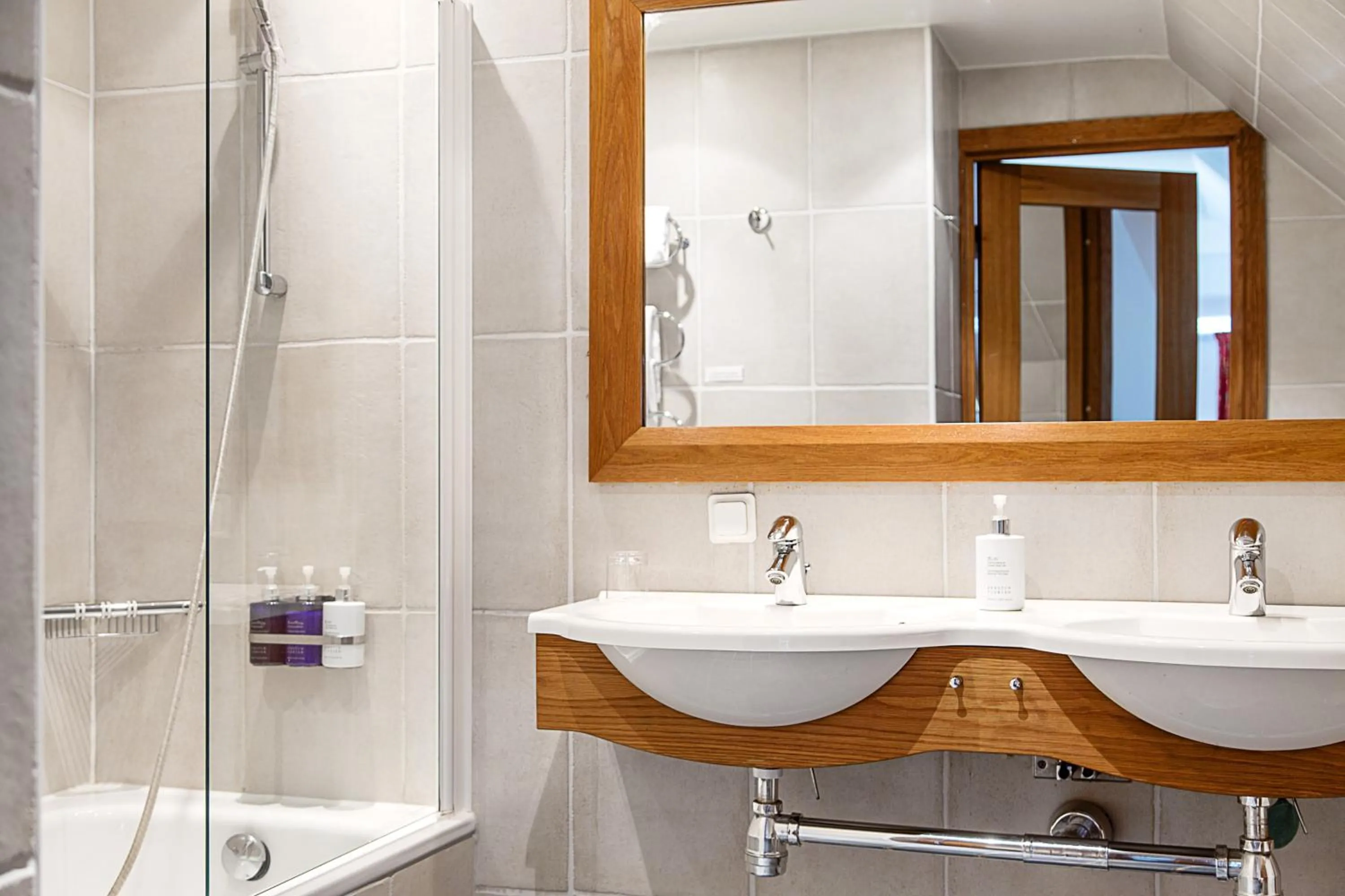 Bathroom in Hotell Gässlingen