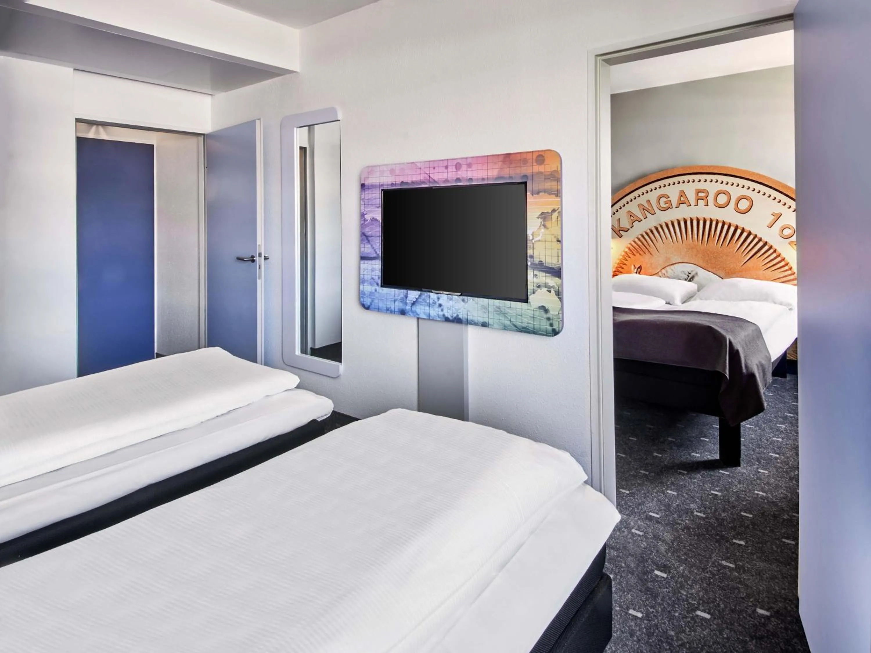 Photo of the whole room, Bed in B&B Hotel Offenbach-Kaiserlei