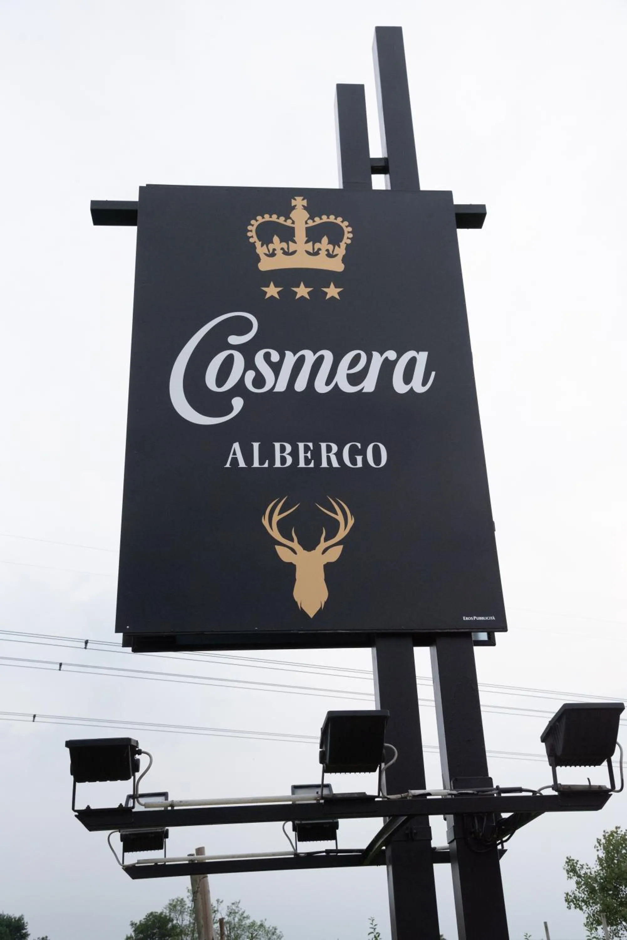 Property building in Albergo Cosmera