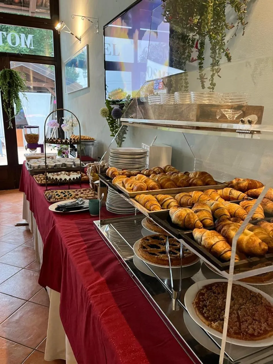 Breakfast in Albergo Cosmera