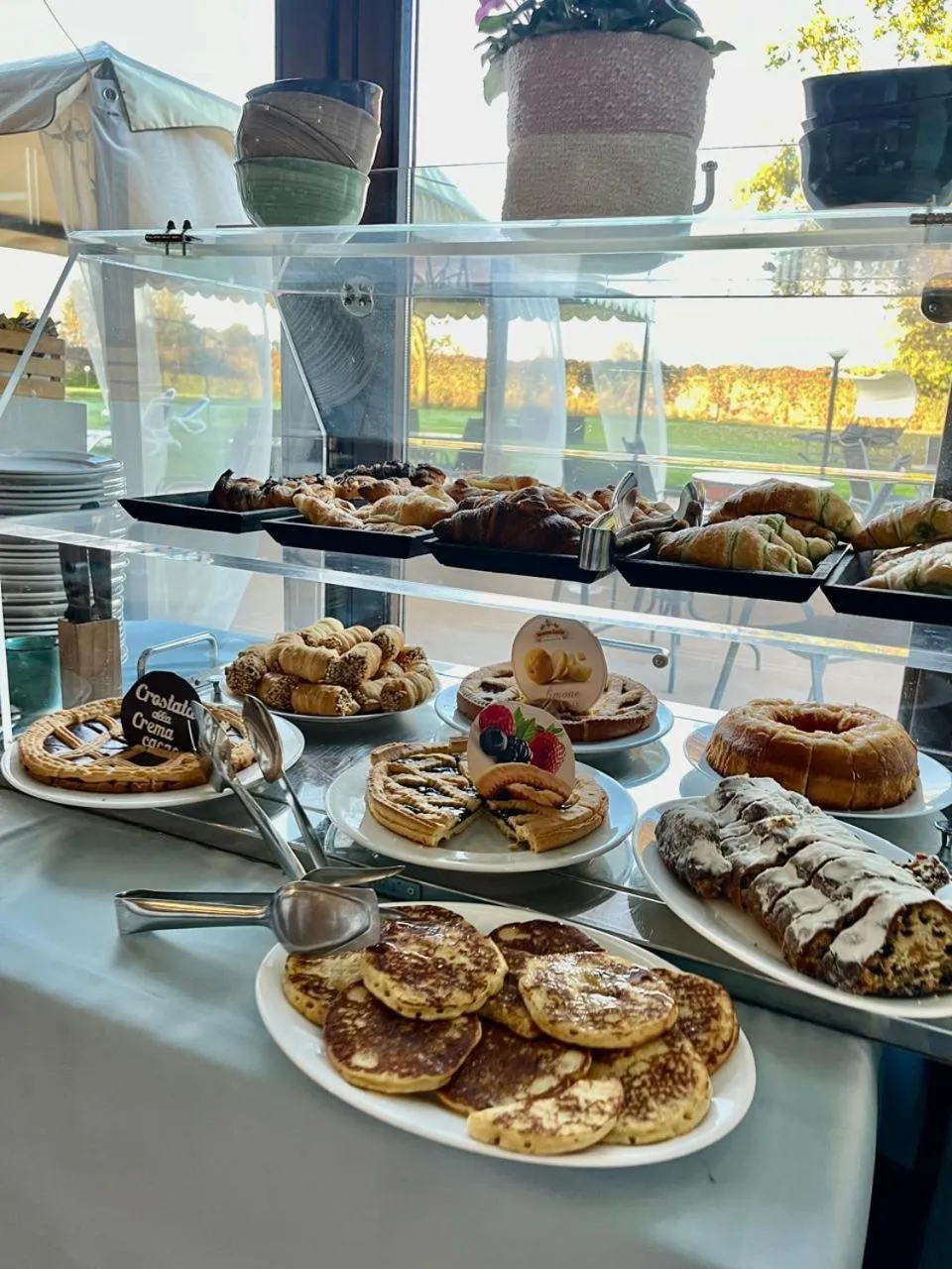 Breakfast in Albergo Cosmera