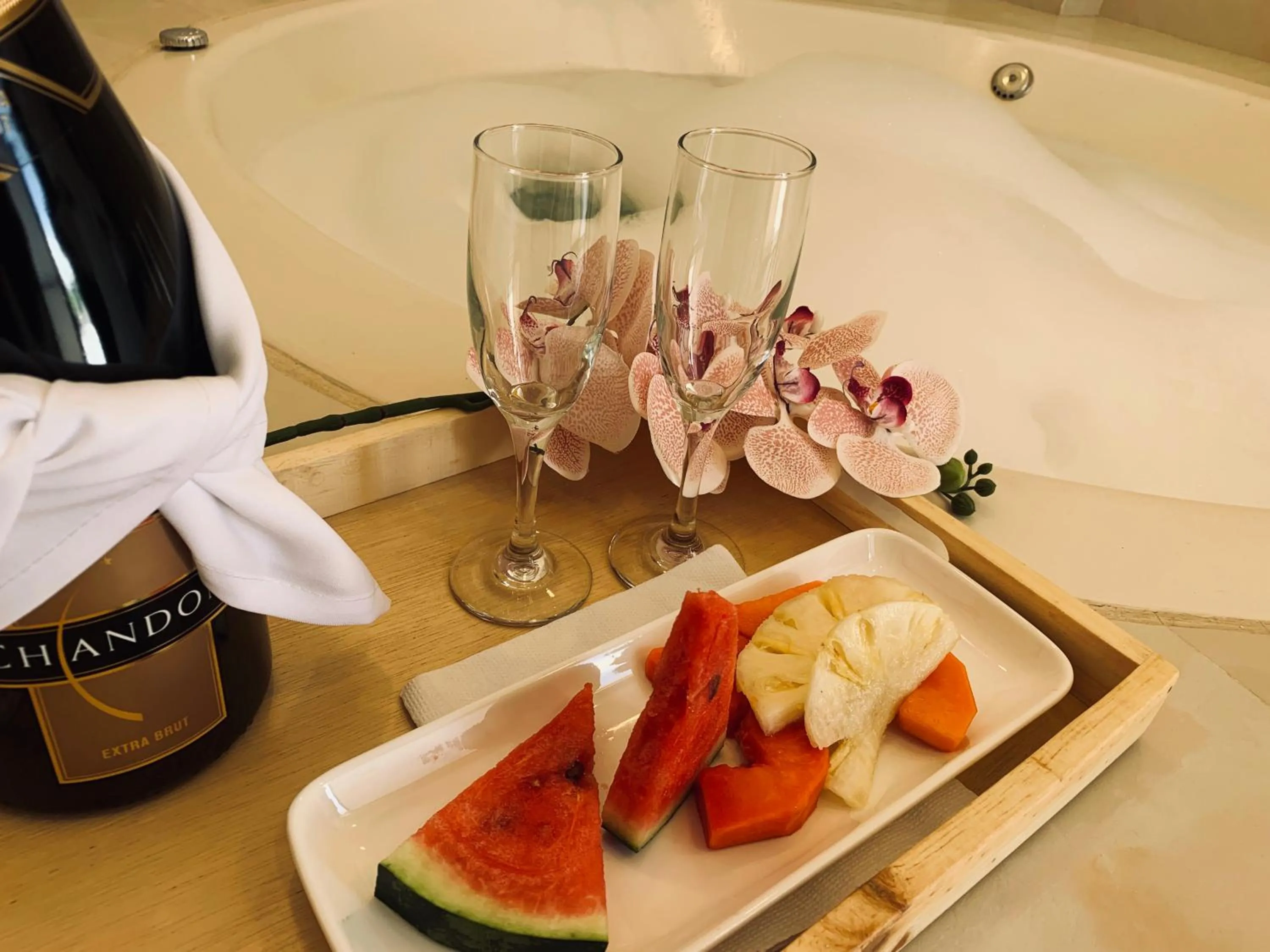 Hot Tub in Domani Hotel Boutique