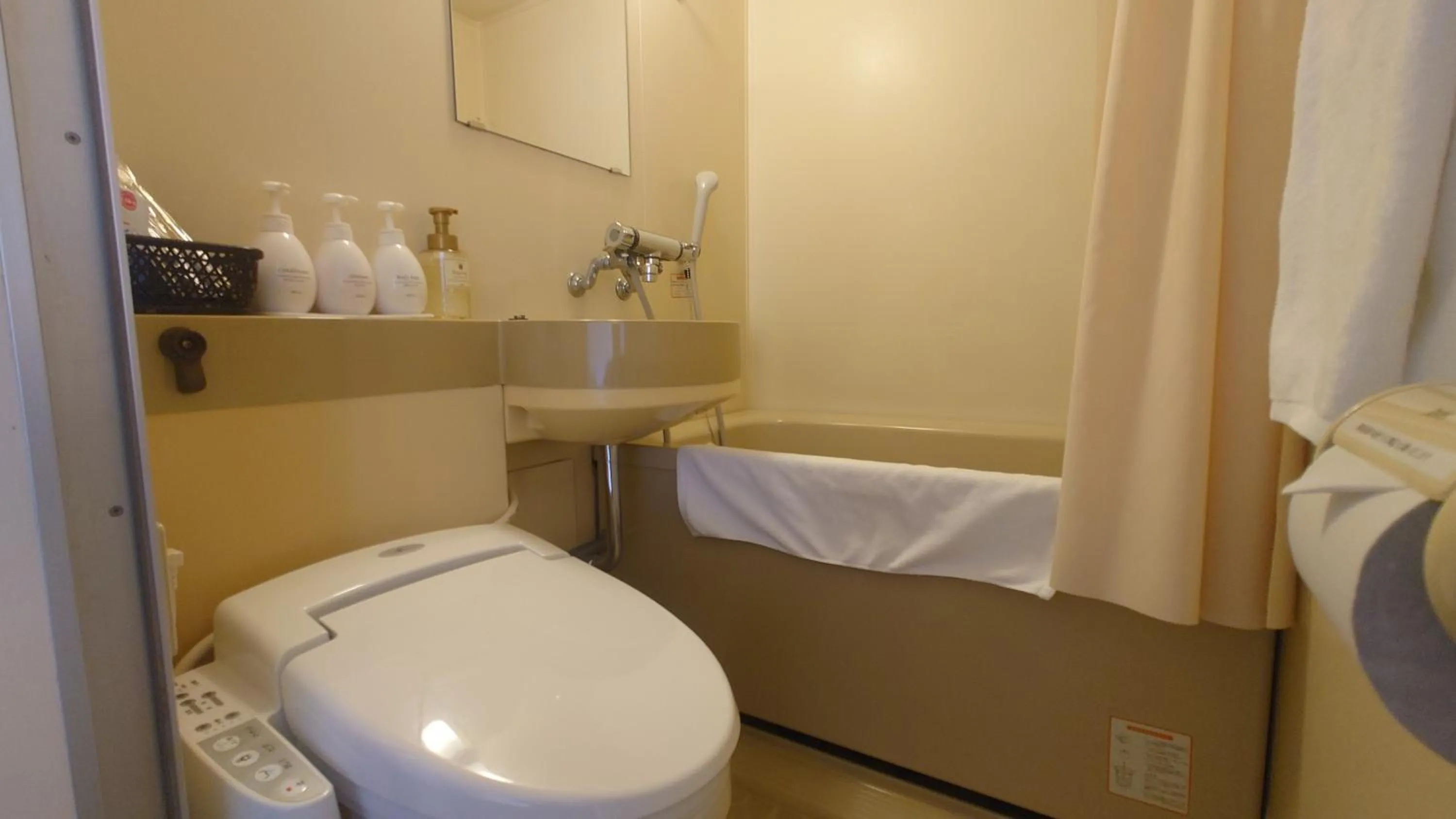 Toilet in Select Inn Yaizu Ekimae