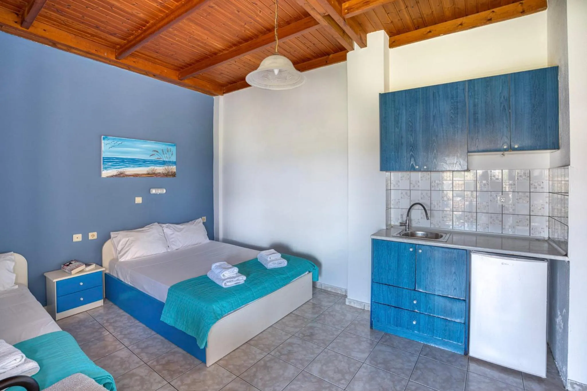 Photo of the whole room, Bed in Troulis Seaside