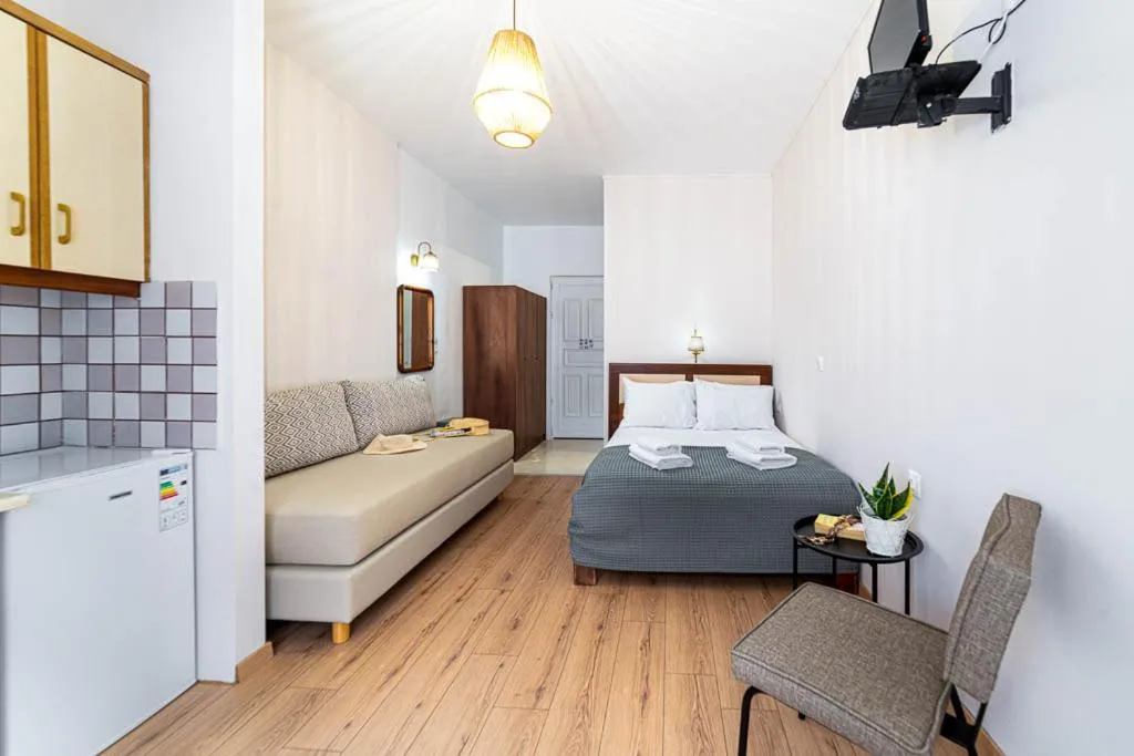 Photo of the whole room, Bed in Troulis Seaside