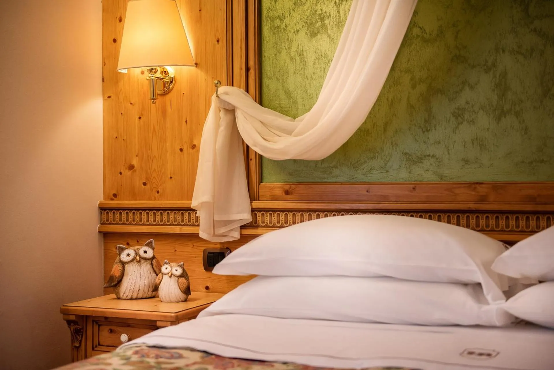 Decorative detail, Bed in Hotel Belvedere