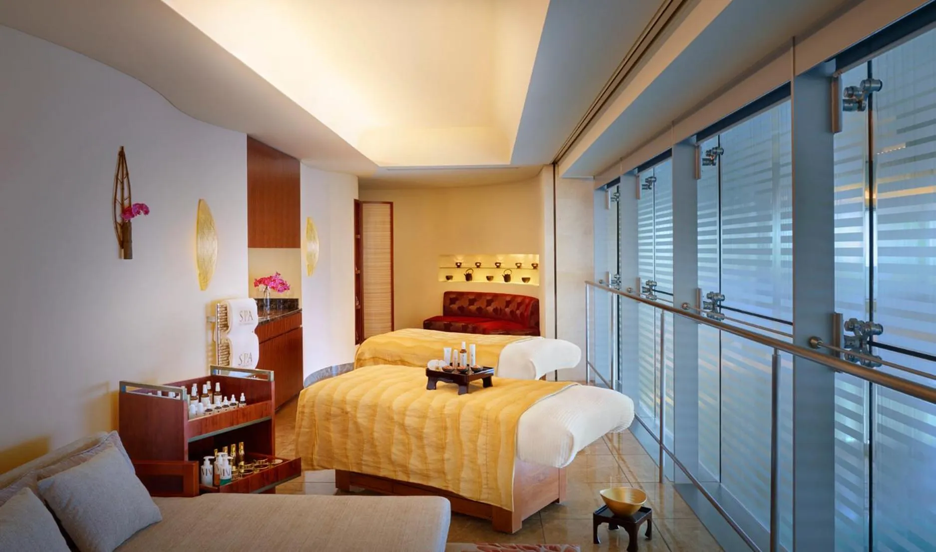 Massage, Bed in The Peninsula Tokyo