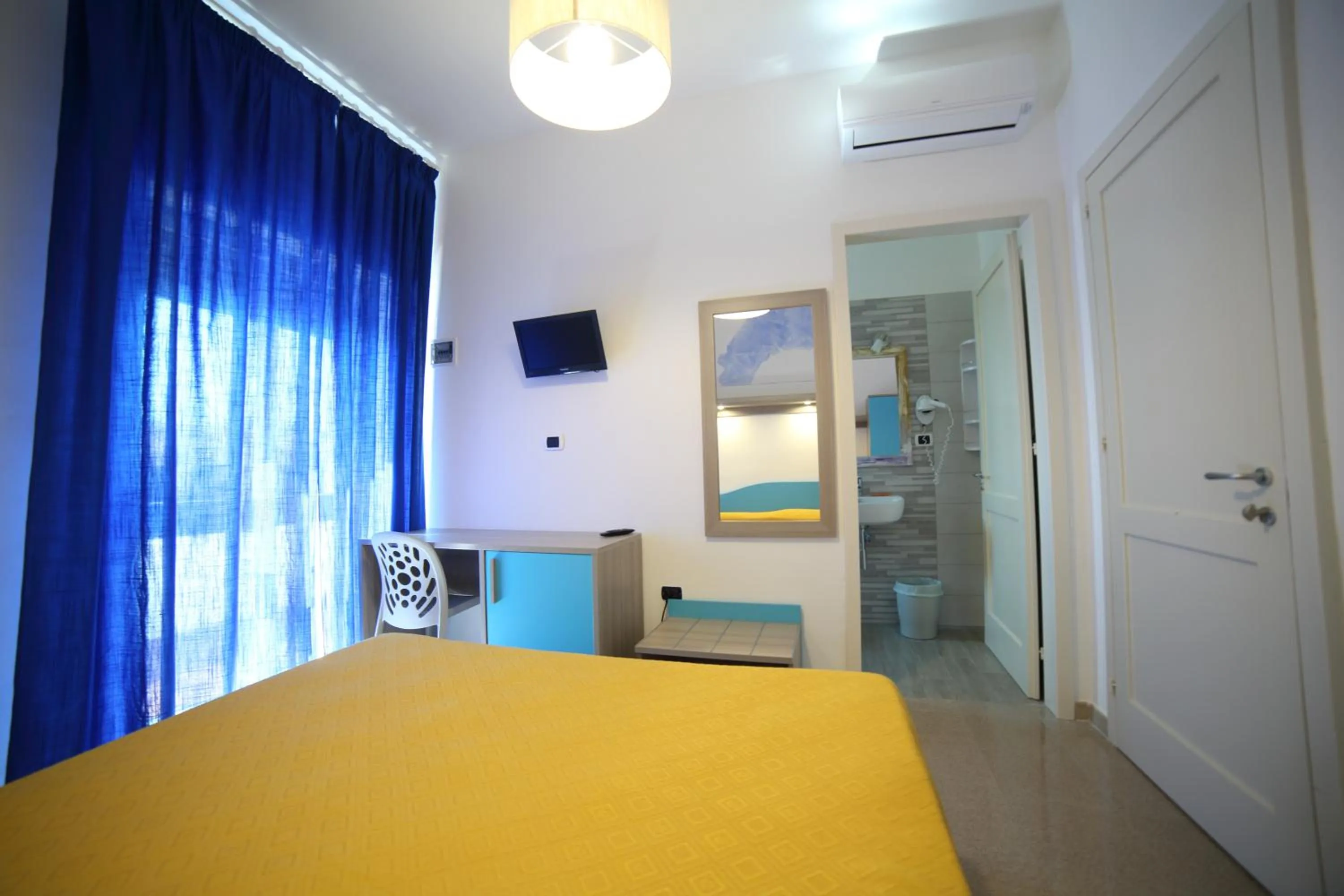 Photo of the whole room, Bed in Hotel Albatros