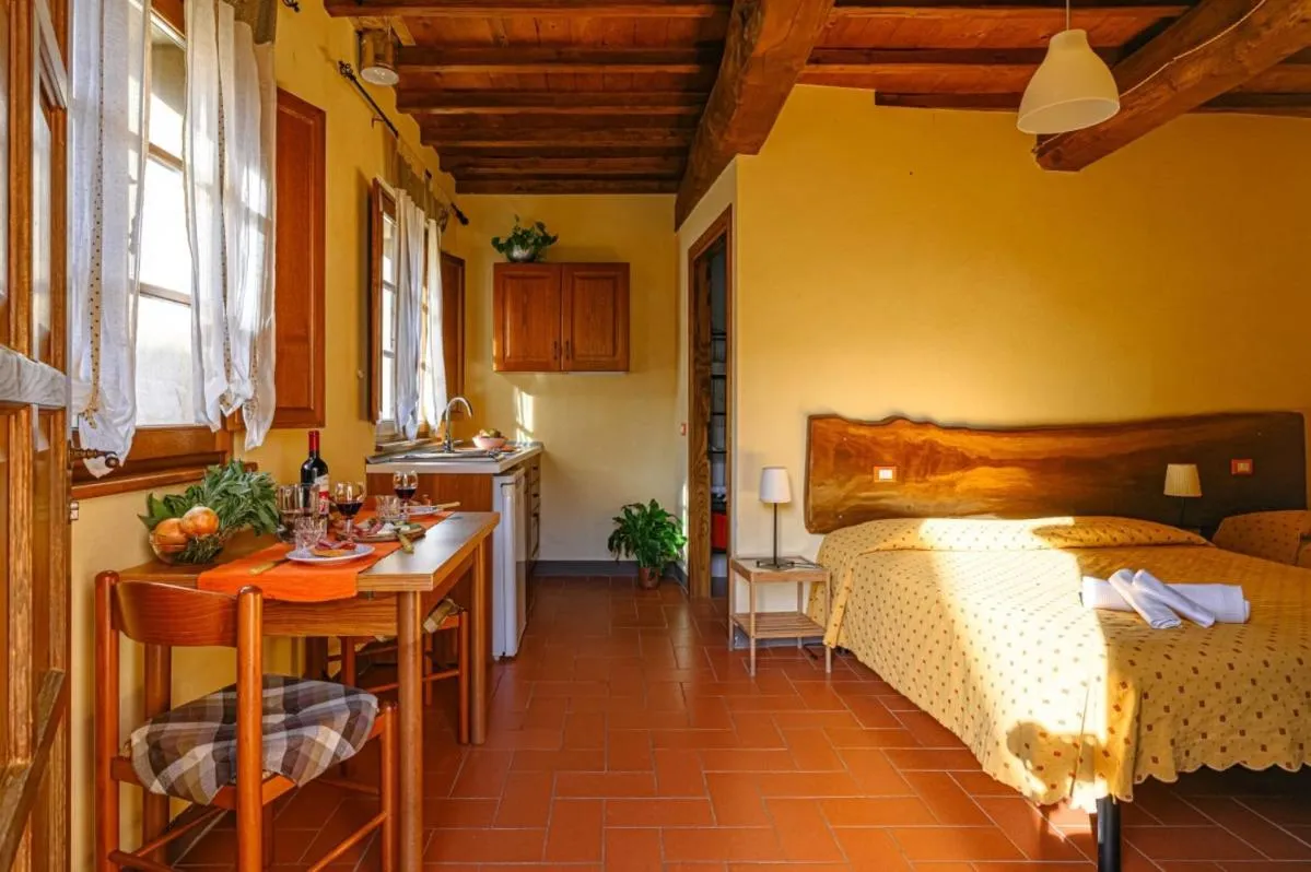 Bed in Agriturismo Pian di Fiume