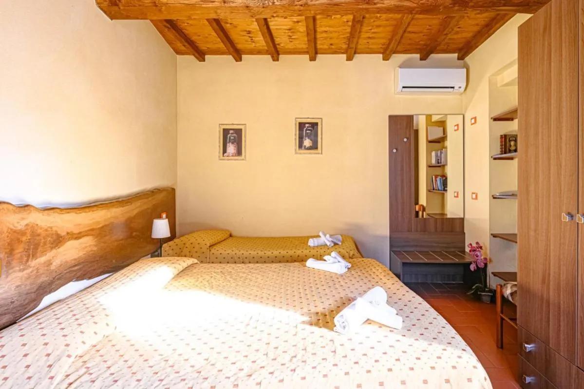 Bed in Agriturismo Pian di Fiume