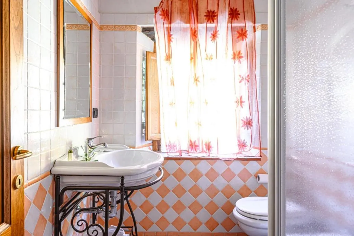 Toilet in Agriturismo Pian di Fiume