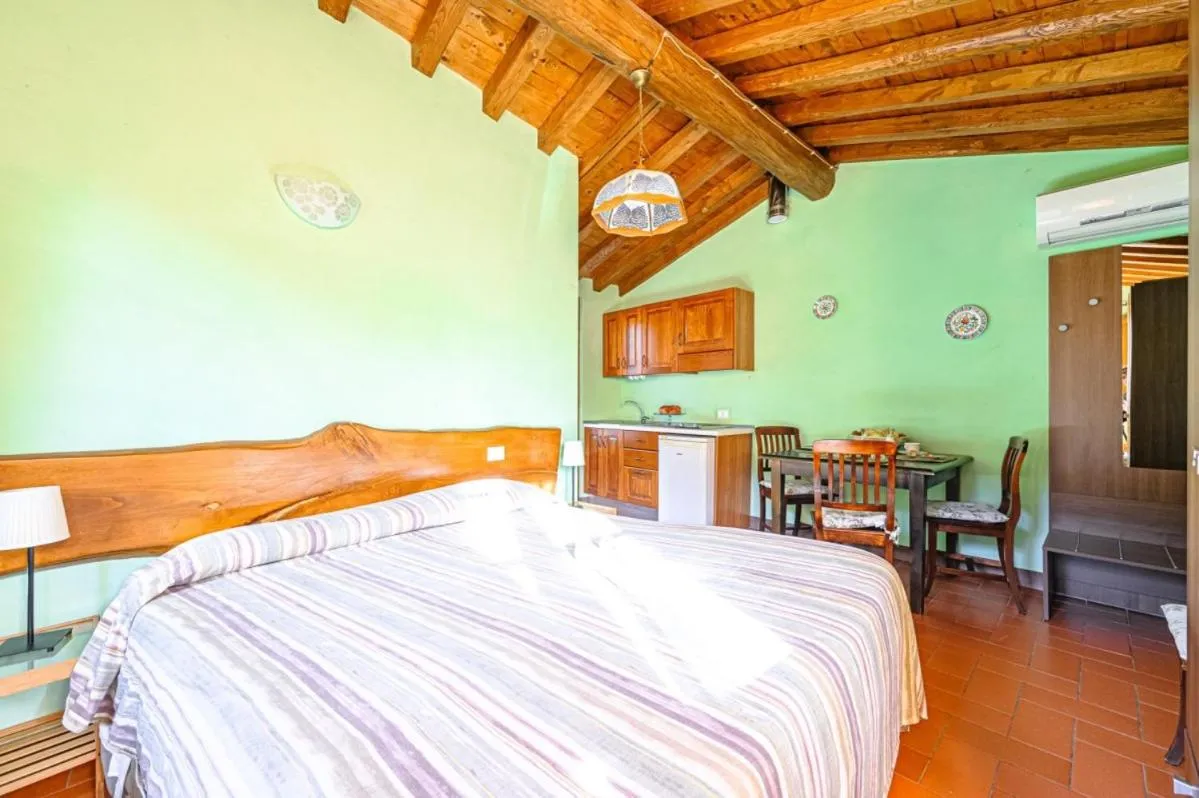 Bed in Agriturismo Pian di Fiume